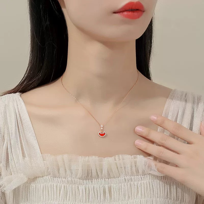 Qeelin Yu Yi necklace 18K rose gold red agate diamond 42cm