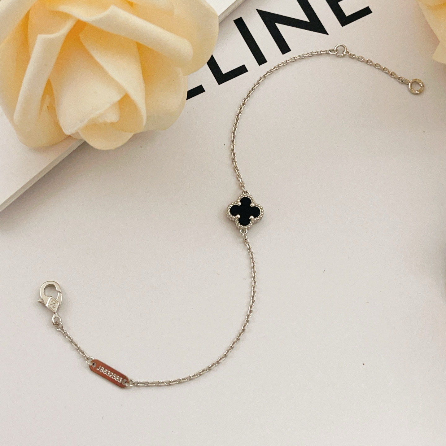 Bracciale Van Cleef Arpels Sweet Alhambra Oro bianco Onice nero 17 cm