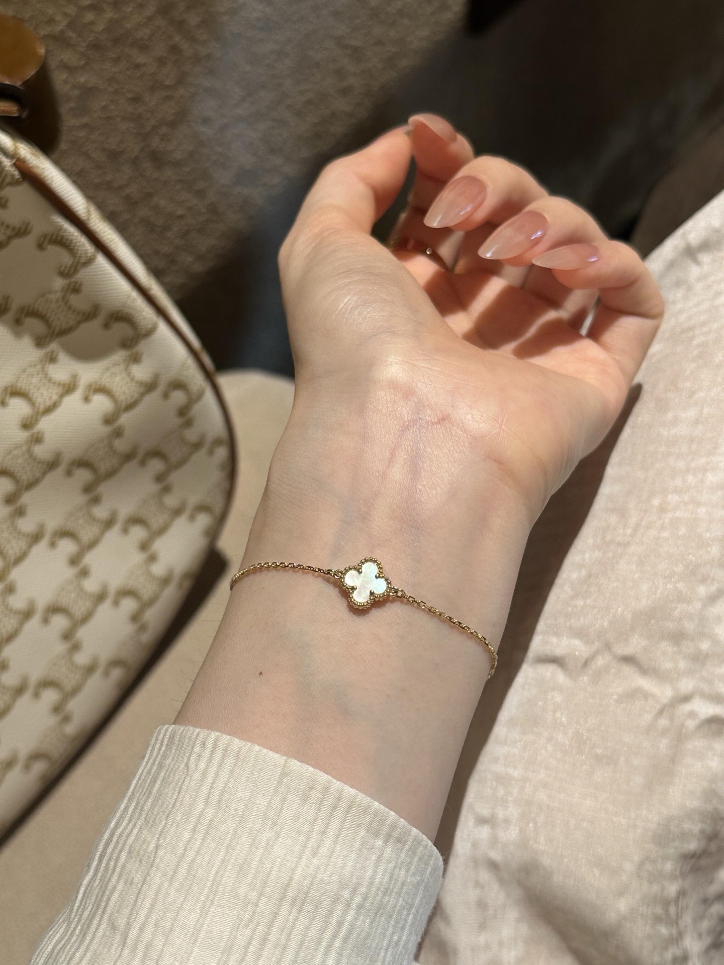 Van Cleef Arpels Sweet Alhambra bracelet 18k rose gold mother-of-pearl 17cm
