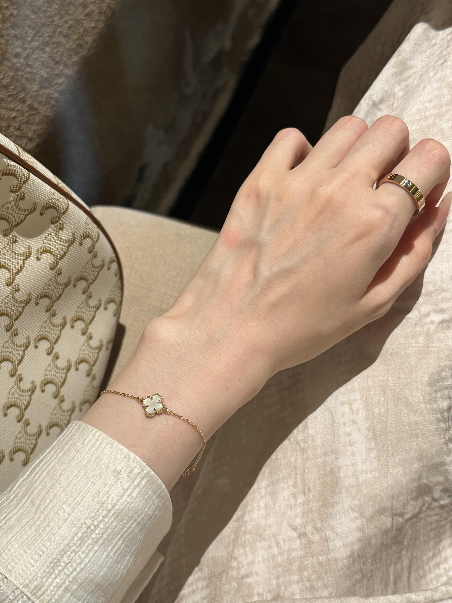 Van Cleef Arpels Sweet Alhambra bracelet 18k rose gold mother-of-pearl 17cm