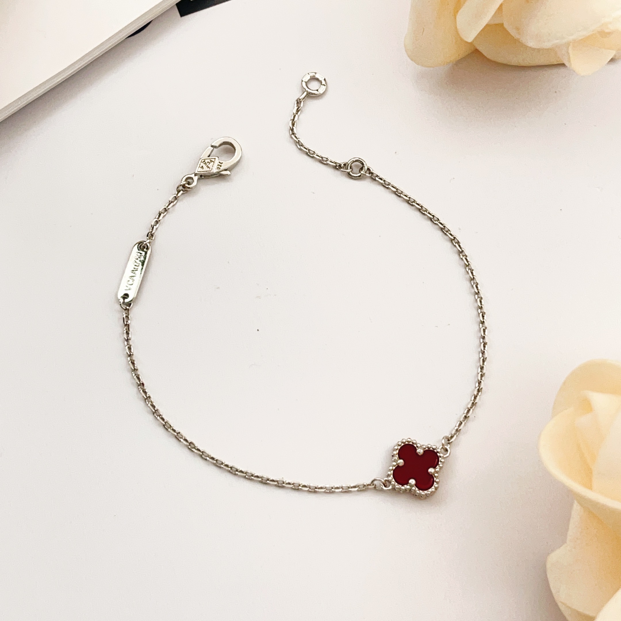 Van Cleef Arpels Sweet Alhambra bracelet Silver-toned white gold metal with red carnelian clover motif 17cm