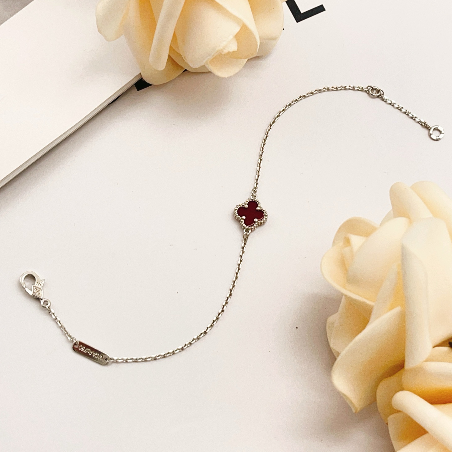 Van Cleef Arpels Sweet Alhambra bracelet Silver-toned white gold metal with red carnelian clover motif 17cm