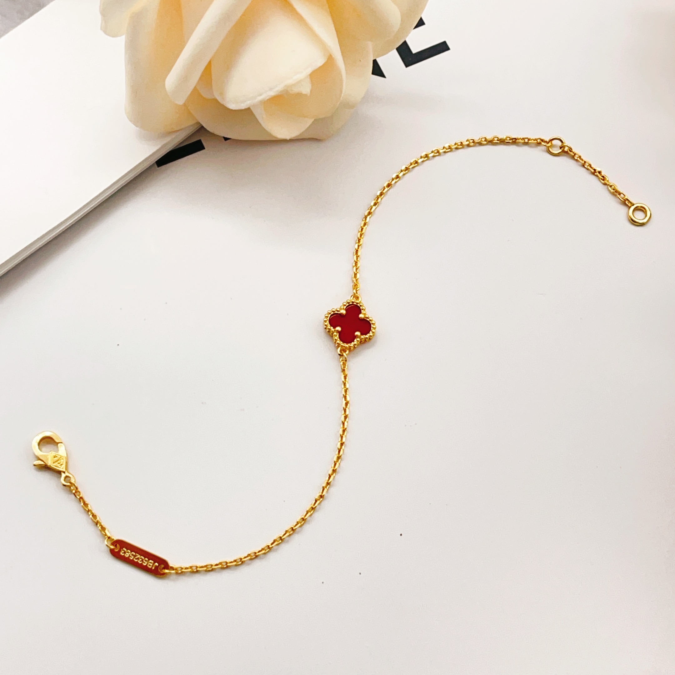 Van Cleef Arpels Sweet Alhambra bracelet Yellow gold with carnelian red clover motif 17cm