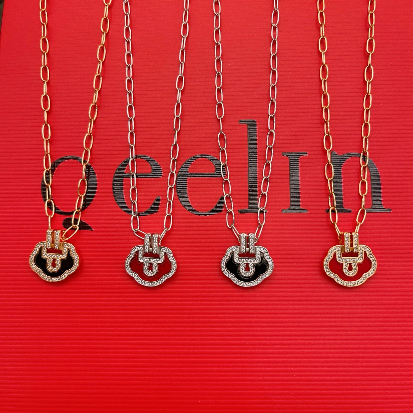 Qeelin Yu Yi necklace 18k rose gold red carnelian diamond 42cm