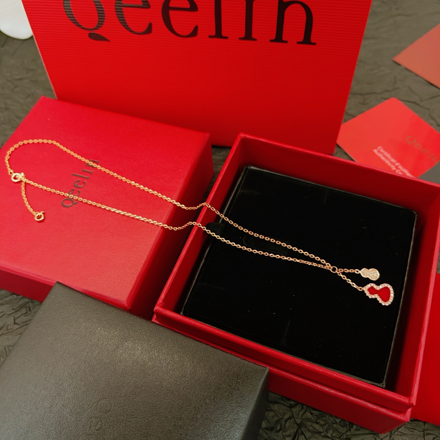 Qeelin Wulu necklace 18K rose gold carnelian red diamond white 42cm