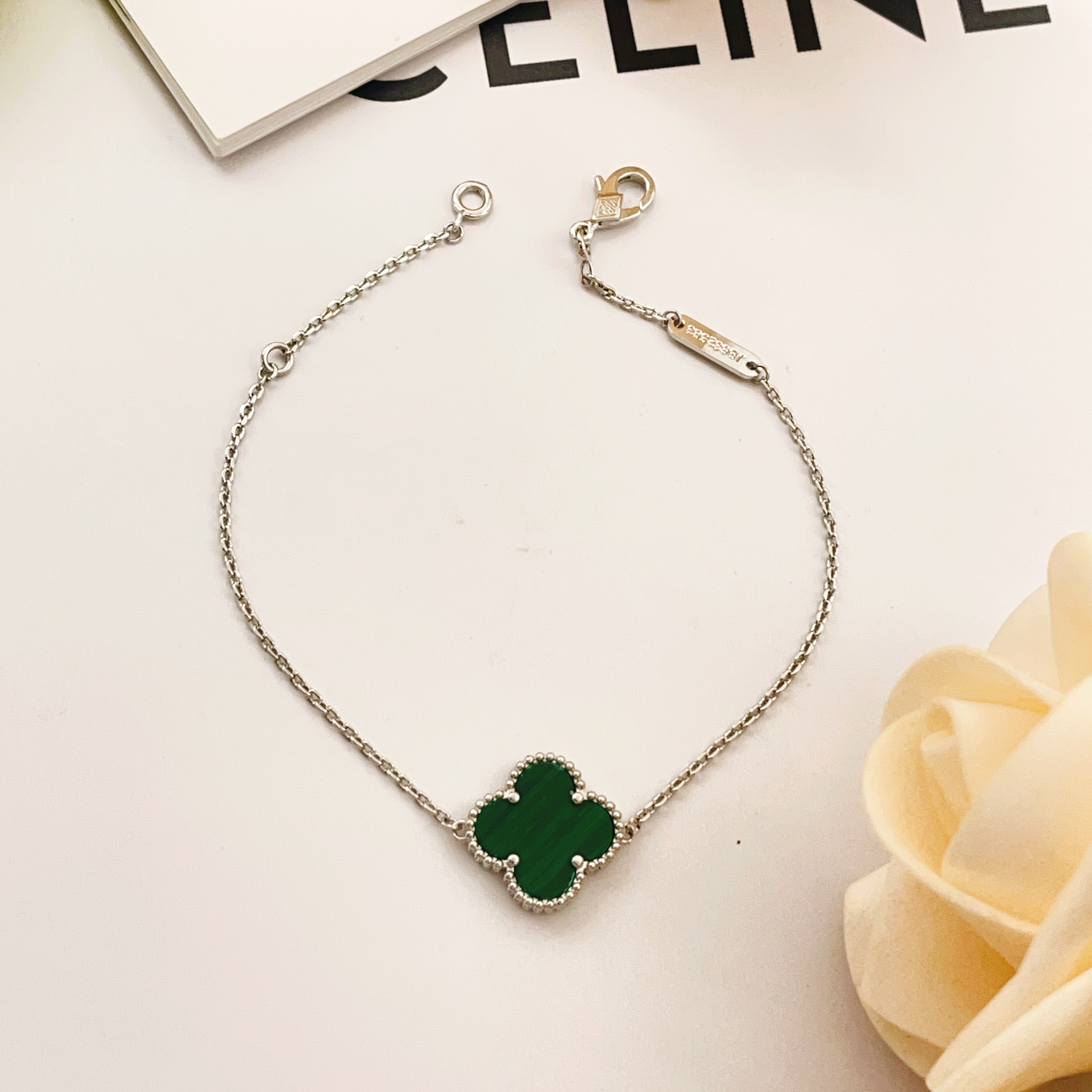 Van Cleef Arpels Alhambra bracelet silver-toned metal with green malachite 17cm
