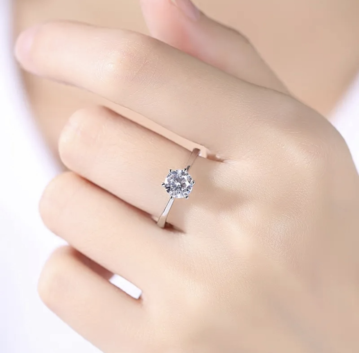 Tiffany Co Tiffany Setting ring platinum silver metal clear round brilliant diamond 7