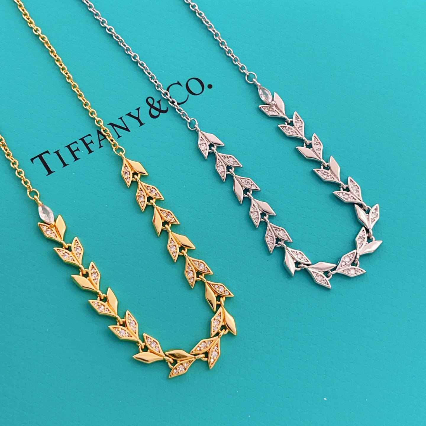 Tiffany Olive Leaf Vine necklace Gold-tone metal with clear diamond-like accent stones 45cm