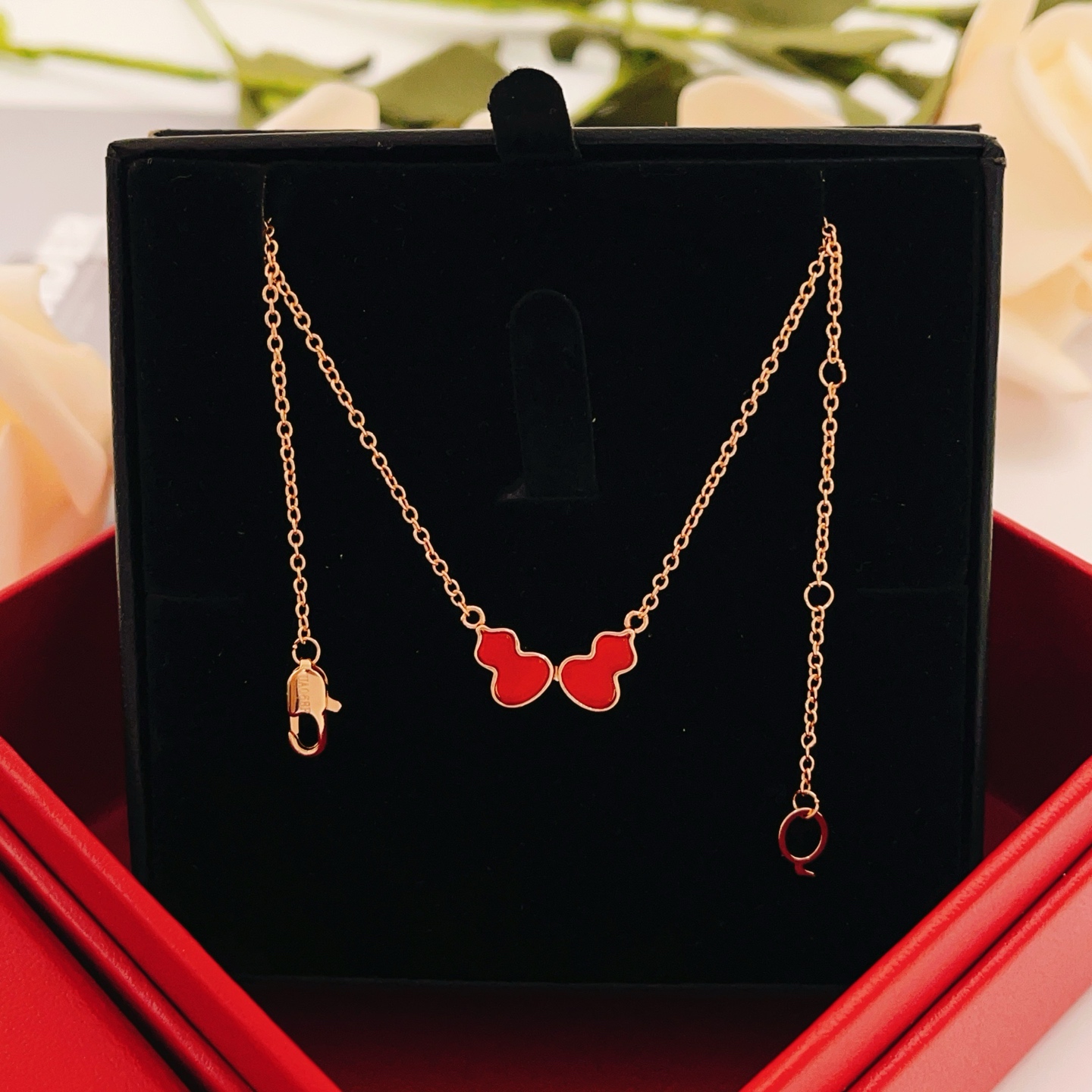 Qeelin Wulu necklace rose gold metal with red carnelian inlay 42cm