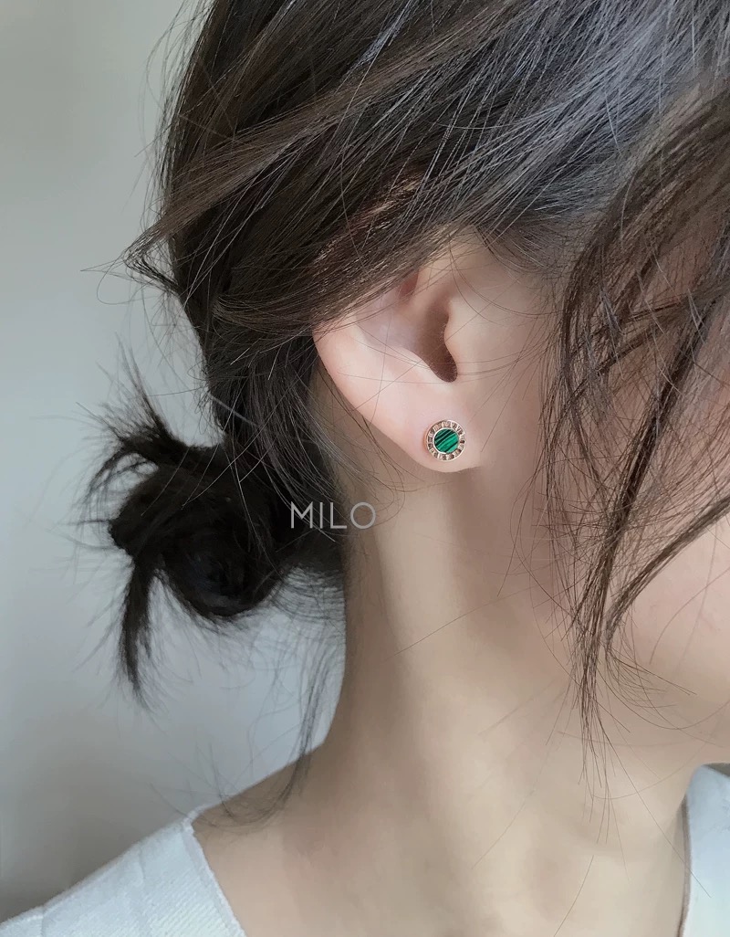 Bvlgari Bvlgari Bvlgari earrings silver-toned metal with green malachite inlay 8mm stud diameter