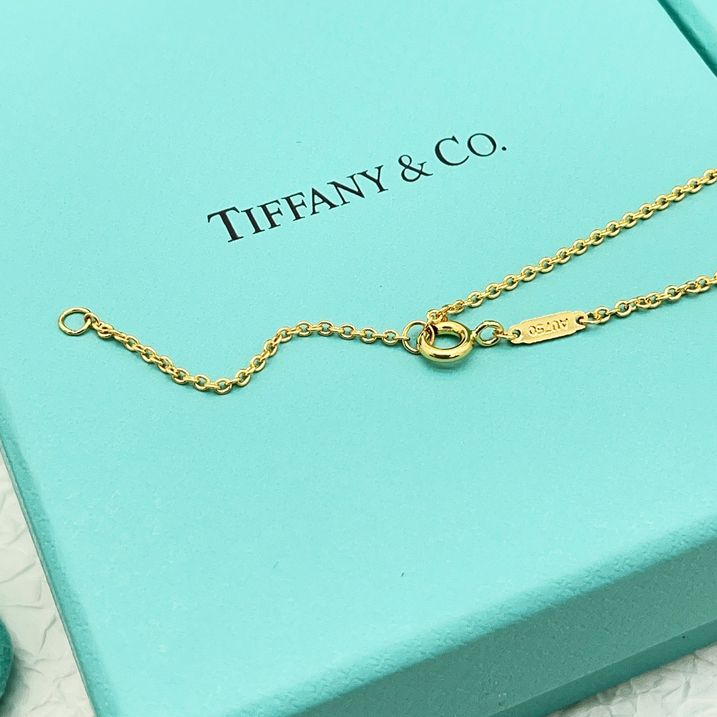 Tiffany Co Knot necklace 18k yellow gold no gemstones 16-18 inch adjustable chain