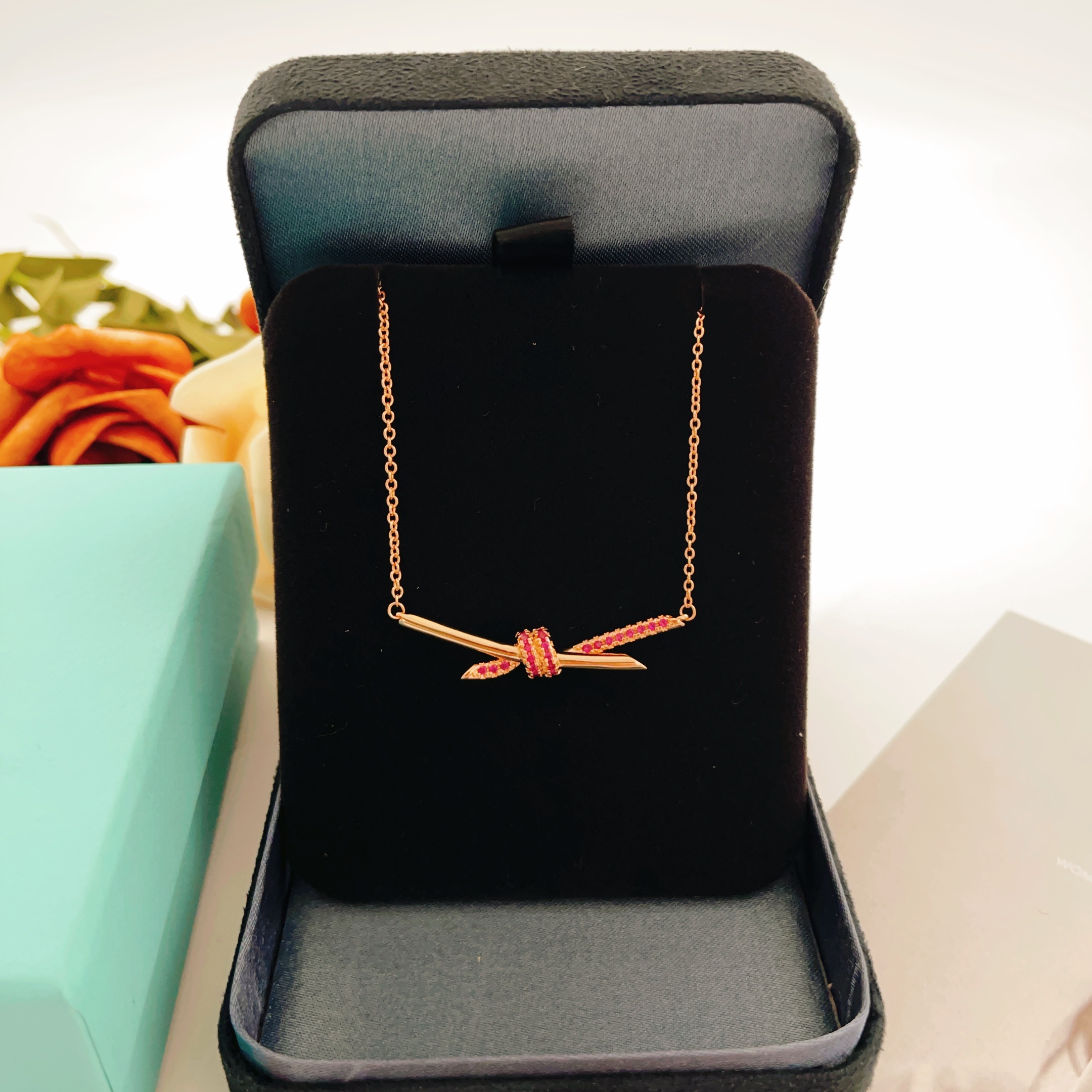 Tiffany Co Knot necklace 18K rose gold ruby red 45cm