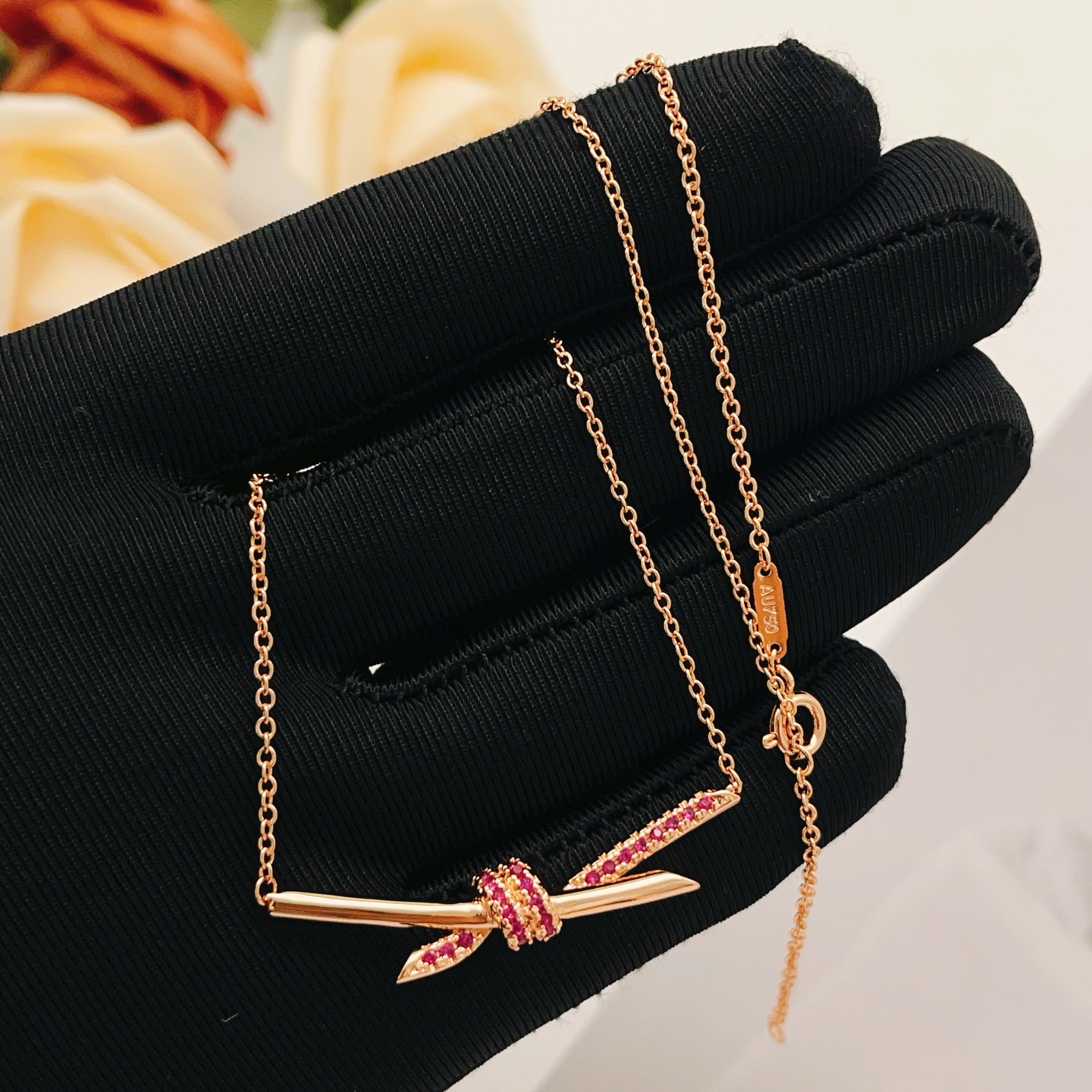 Tiffany Co Knot necklace 18K rose gold ruby red 45cm