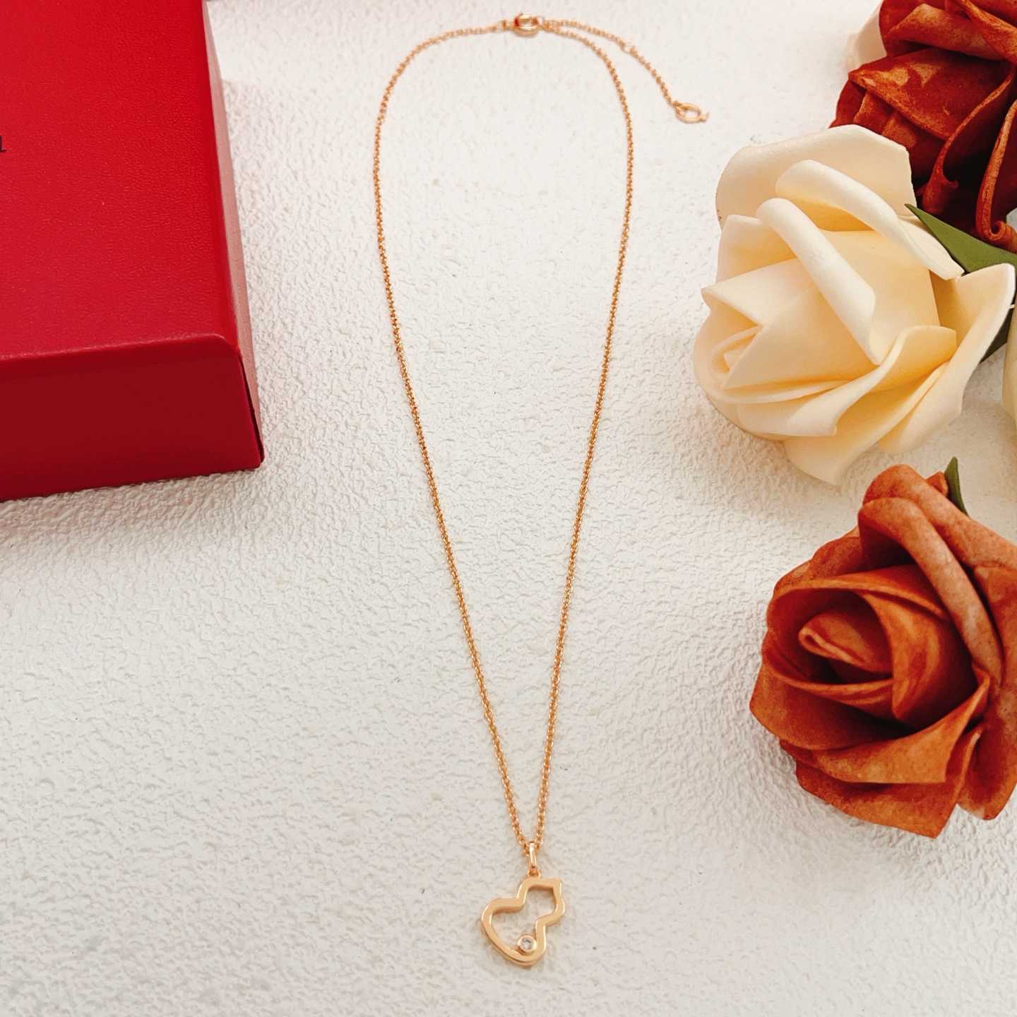 Qeelin Wulu necklace 18K rose gold with clear diamond accent 42cm