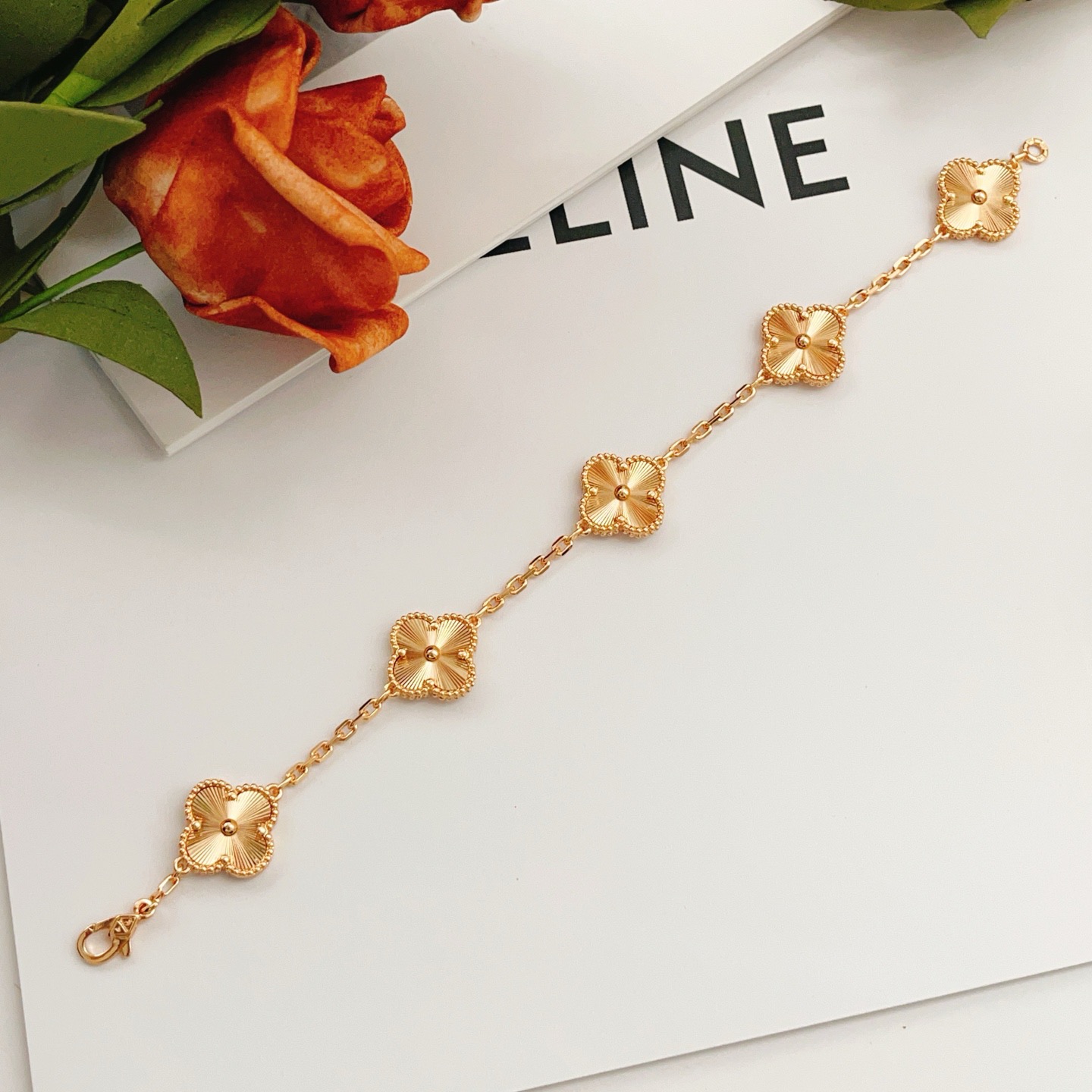 Van Cleef Arpels Vintage Alhambra bracelet 18k yellow gold with guilloche engraved clover motifs 18cm