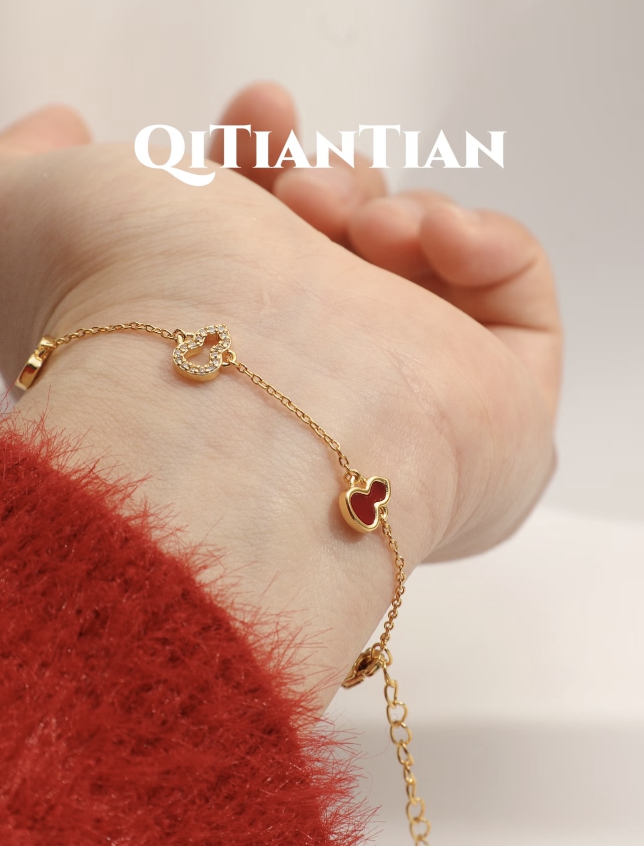 Qeelin Wulu bracelet 18K rose gold red enamel clear diamond 18cm
