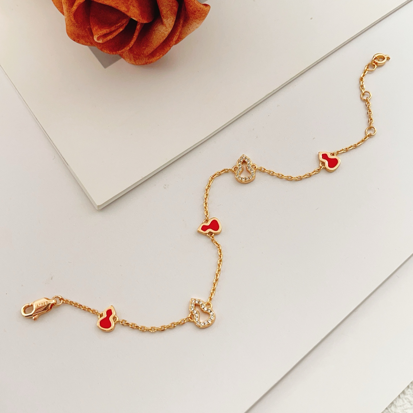 Qeelin Wulu bracelet 18K rose gold red enamel clear diamond 18cm
