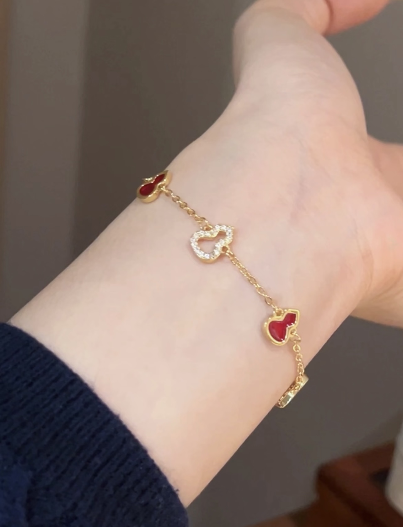 Qeelin Wulu bracelet 18K rose gold red enamel clear diamond 18cm