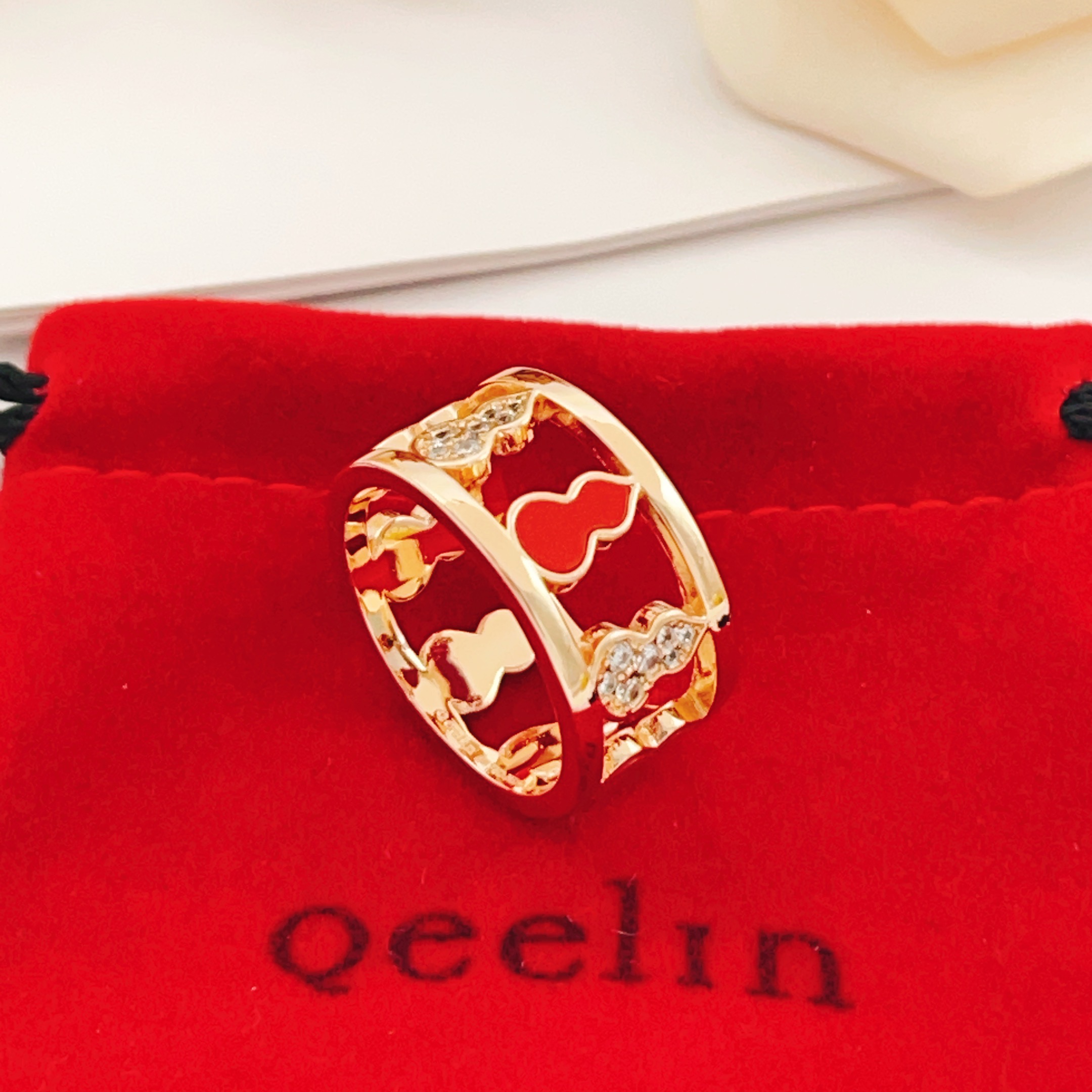 Qeelin Wulu ring 18K rose gold red enamel clear diamond 7