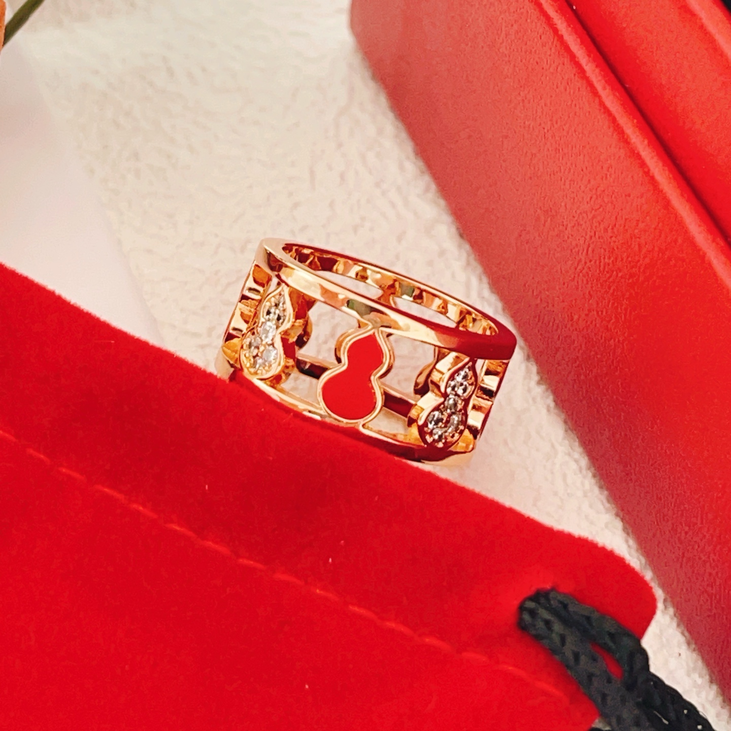 Qeelin Wulu ring 18K rose gold red enamel clear diamond 7