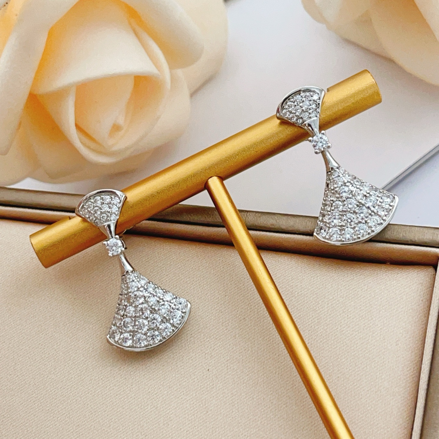 Bvlgari Divas Dream earrings silver-toned white gold with full pave clear diamonds 2 2cm drop length