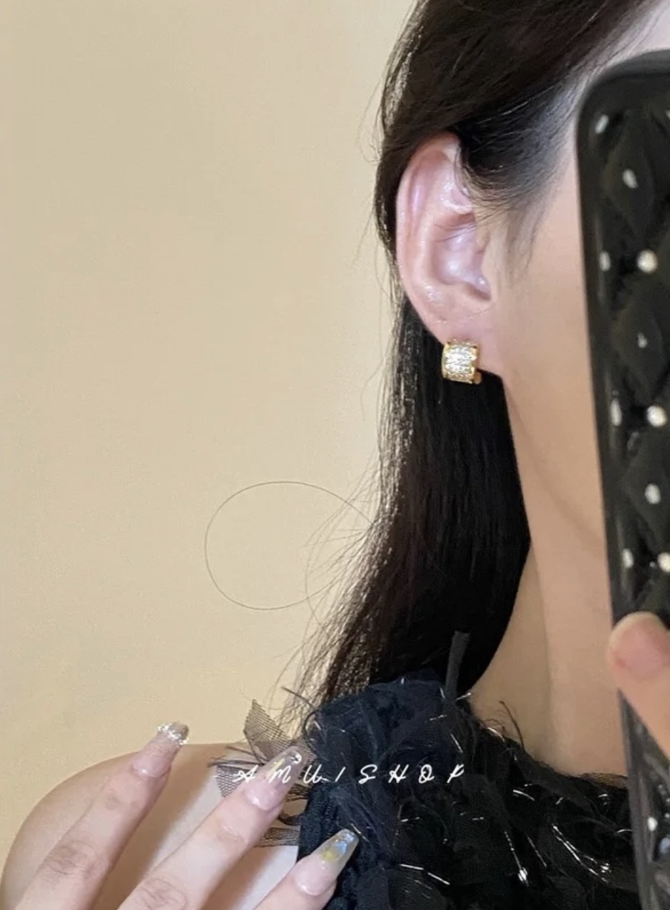 Bvlgari B zero1 earrings yellow gold with clear pave diamonds 15mm hoop diameter