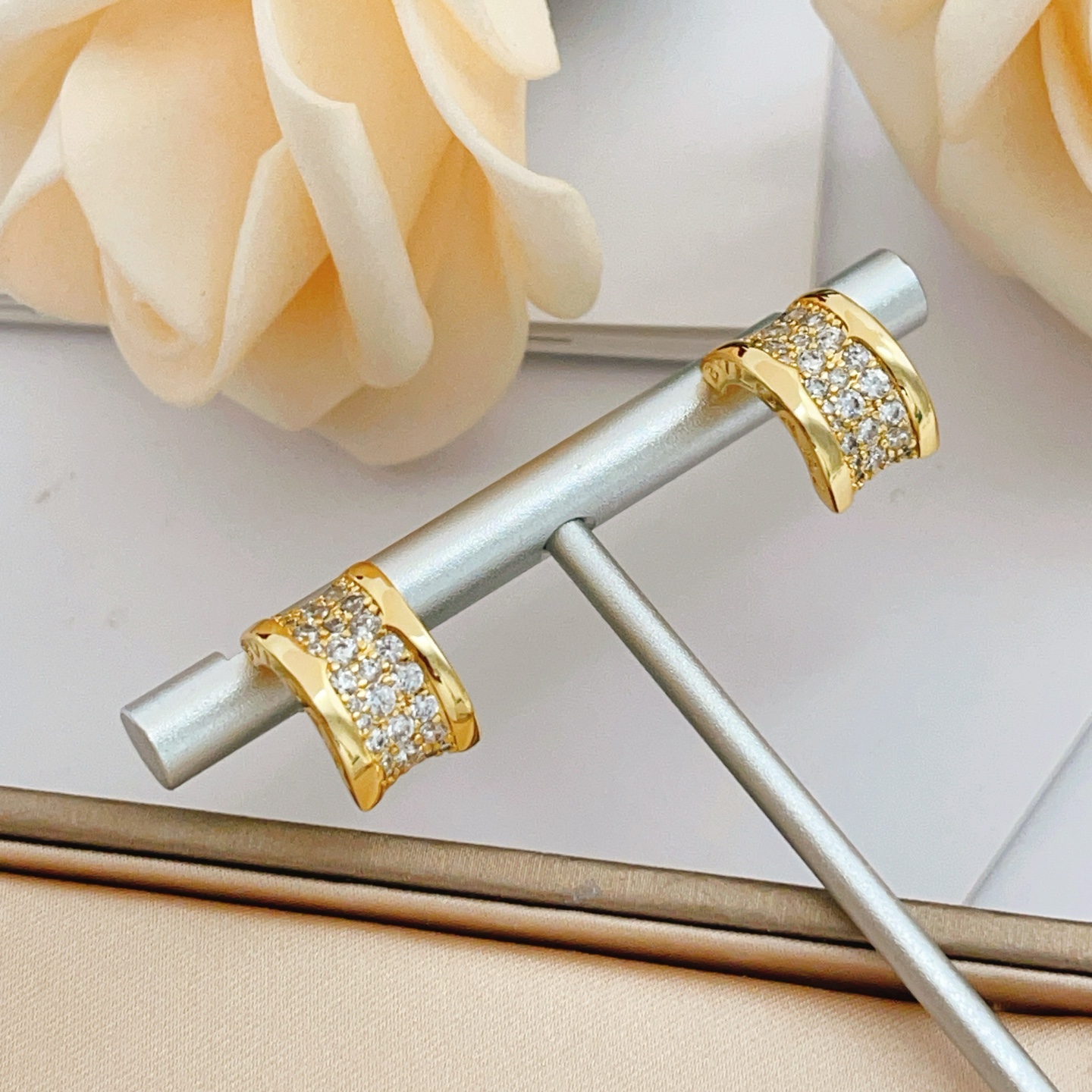 Bvlgari B zero1 earrings yellow gold with clear pave diamonds 15mm hoop diameter