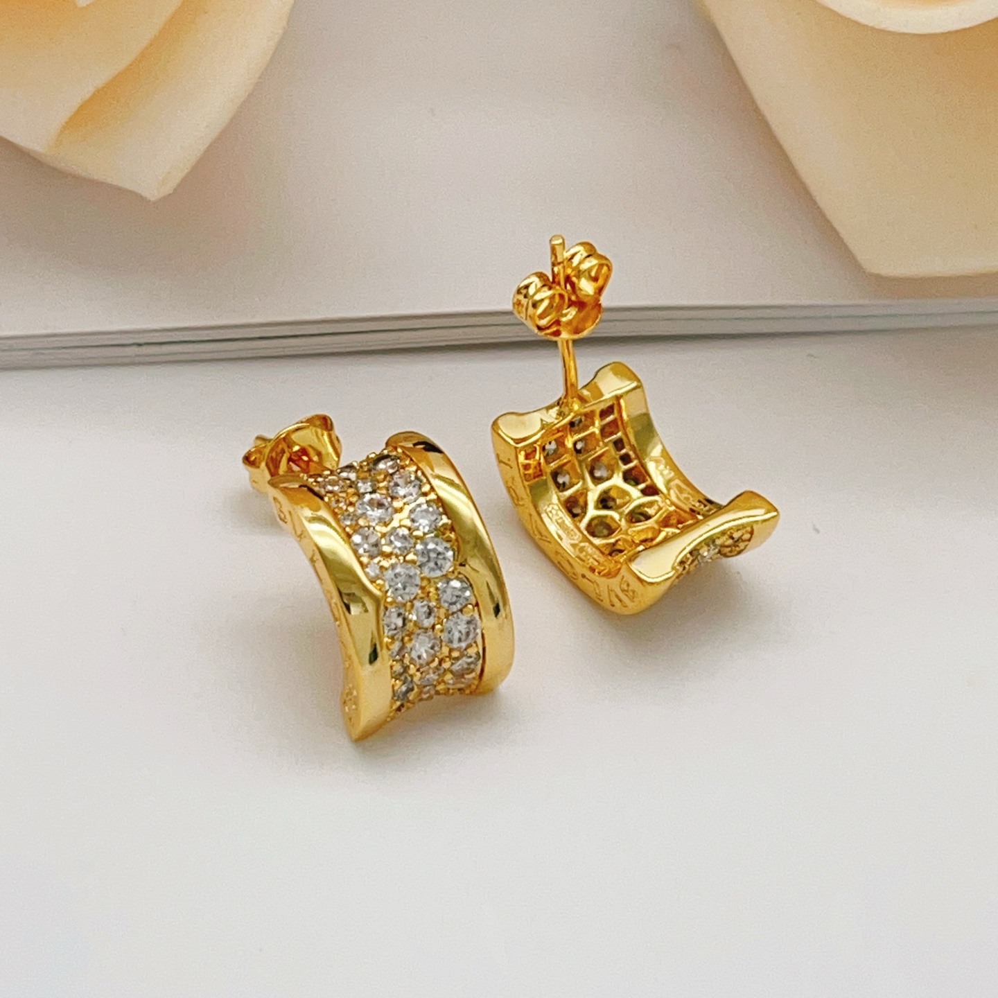 Bvlgari B zero1 earrings yellow gold with clear pave diamonds 15mm hoop diameter