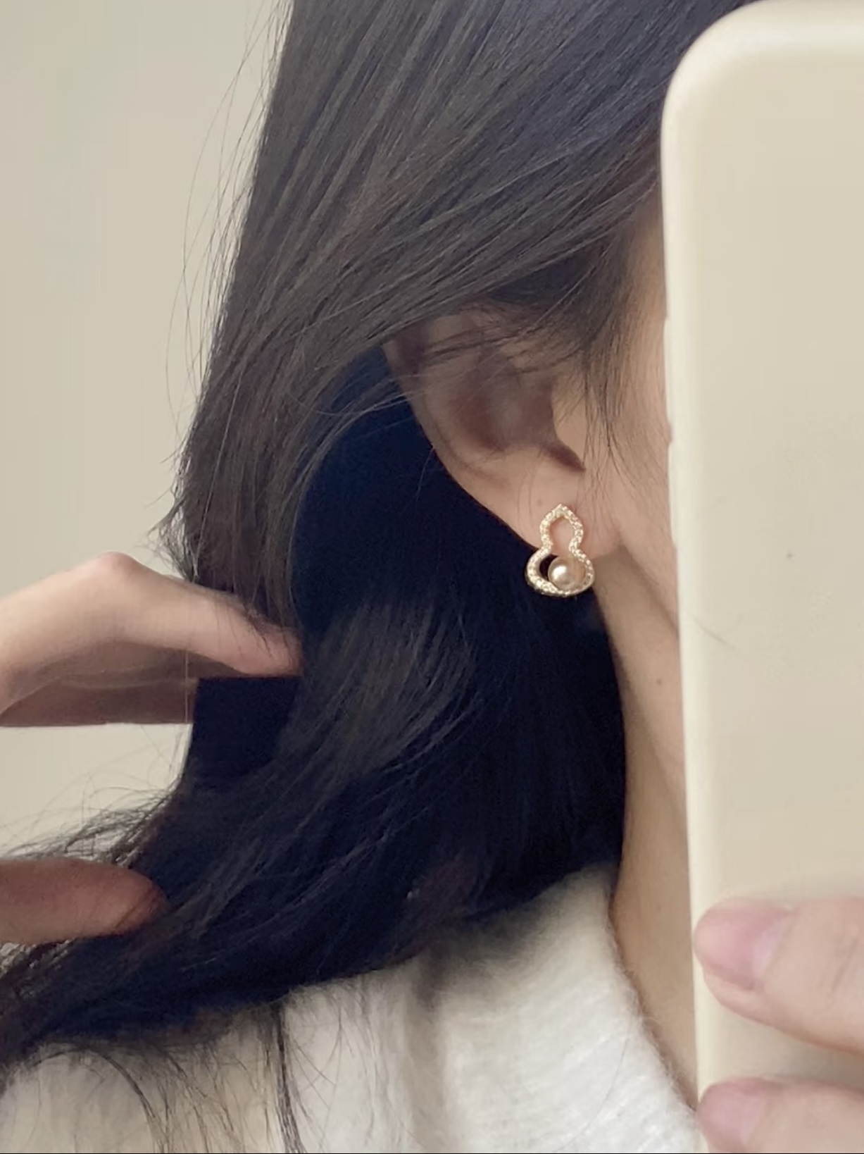 Qeelin Wulu earrings Rose gold metal with clear diamond accents and white freshwater pearls 1cm stud length