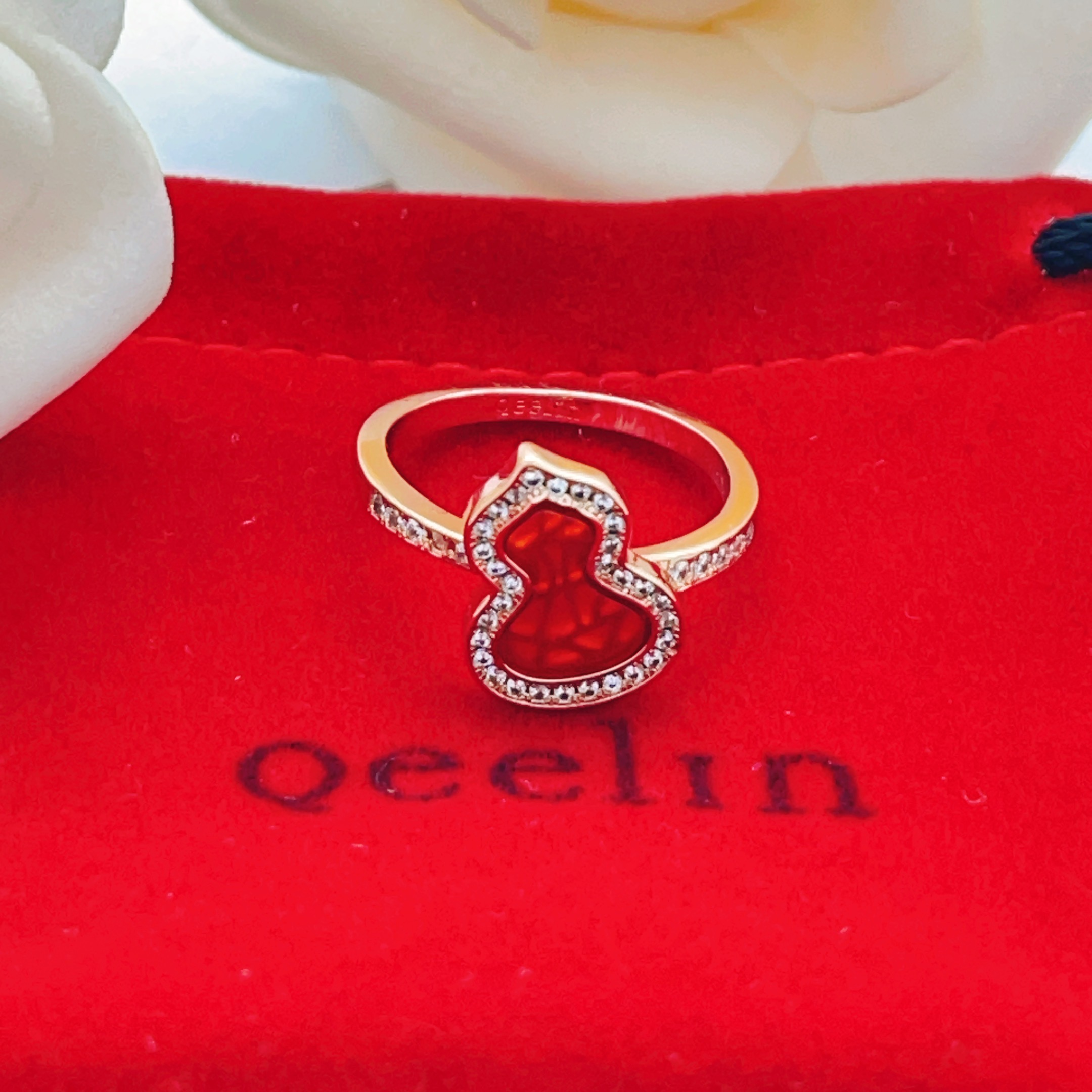 Qeelin Wulu ring rose gold red carnelian clear diamond 7