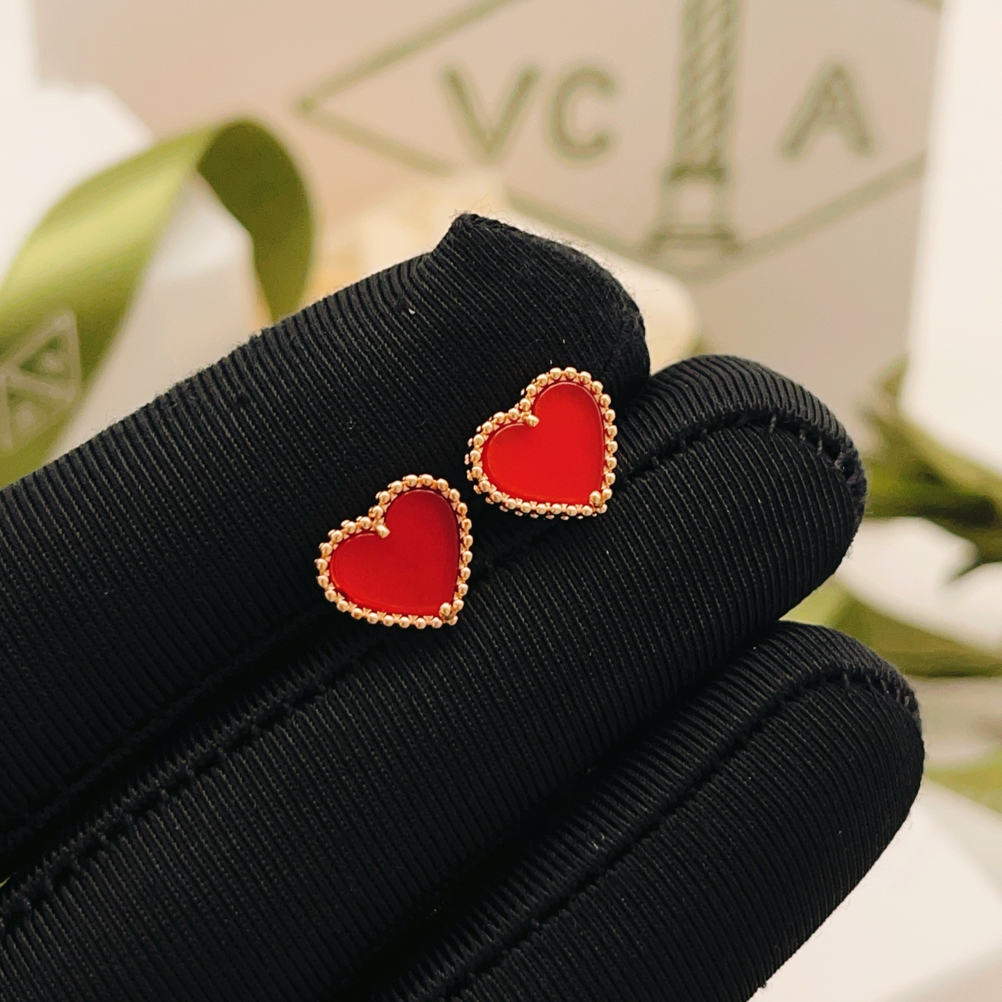 Van Cleef Arpels Sweet Hearts earrings 18k rose gold with red carnelian 9mm diameter