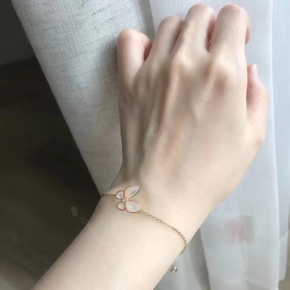 Bracciale Van Cleef Arpels Two Butterfly in oro giallo 18 carati con opale rosa e diamante 17 cm
