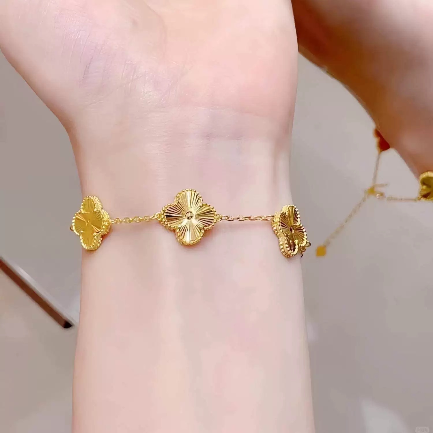 Pulsera Van Cleef Arpels Alhambra Oro amarillo Plata Oro rosa 19cm