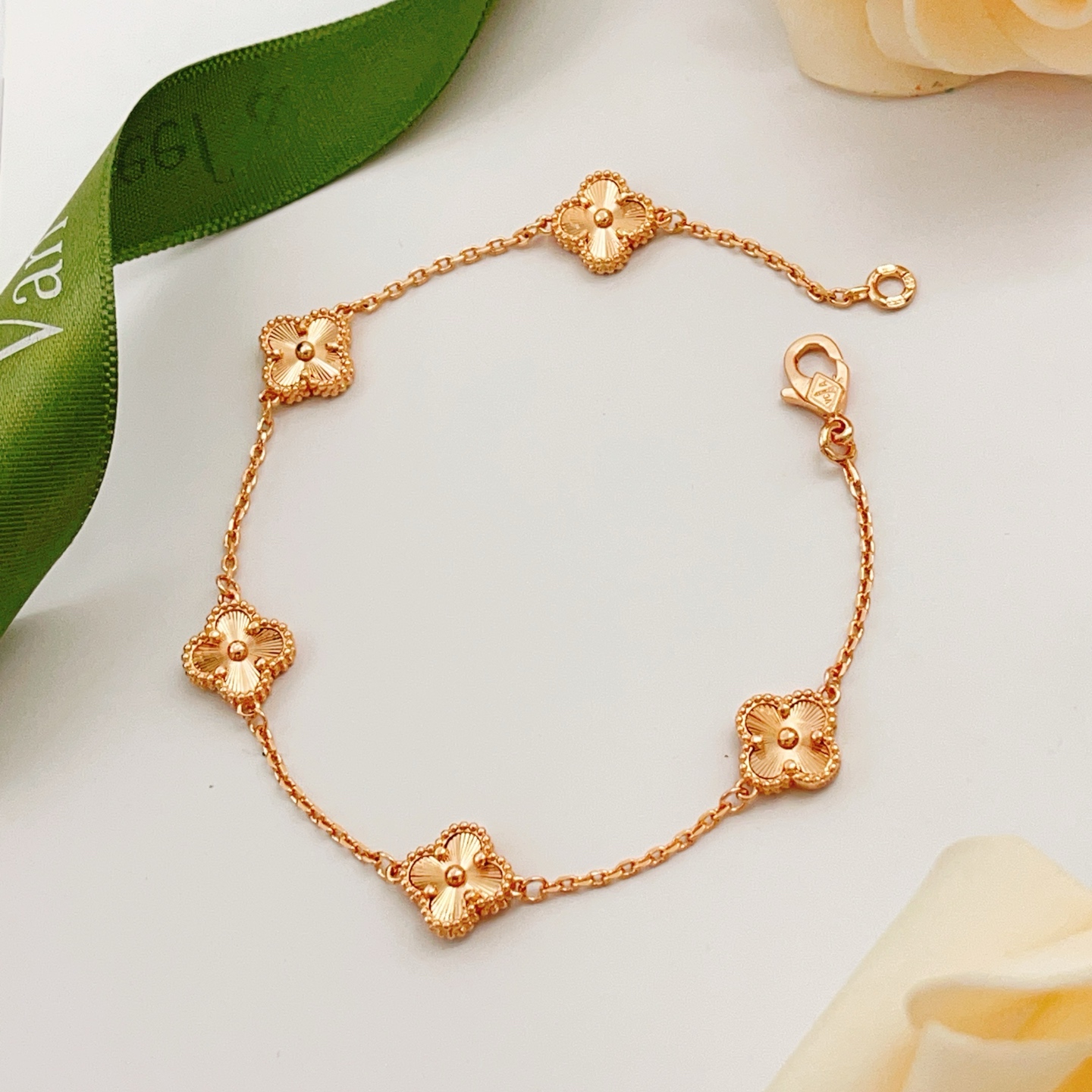Van Cleef Arpels Sweet Alhambra bracelet Rose gold 17cm