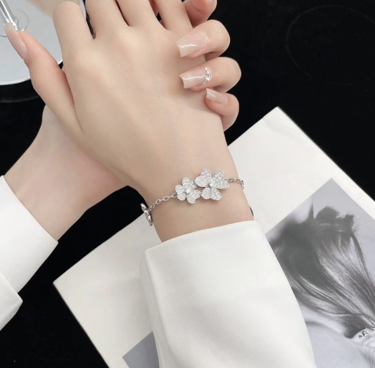 Bracciale Van Cleef Arpels Frivole Oro bianco con accenti di diamanti 17 cm