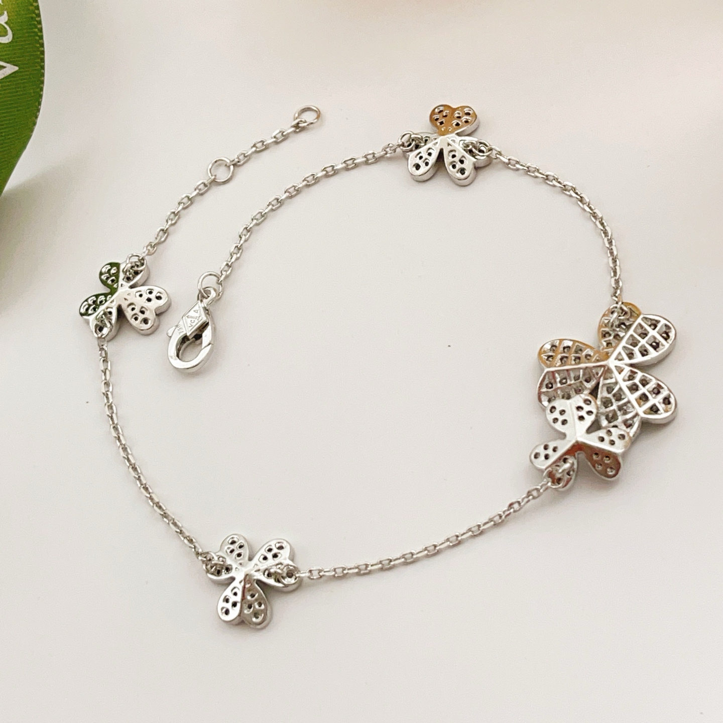 Bracciale Van Cleef Arpels Frivole Oro bianco con accenti di diamanti 17 cm