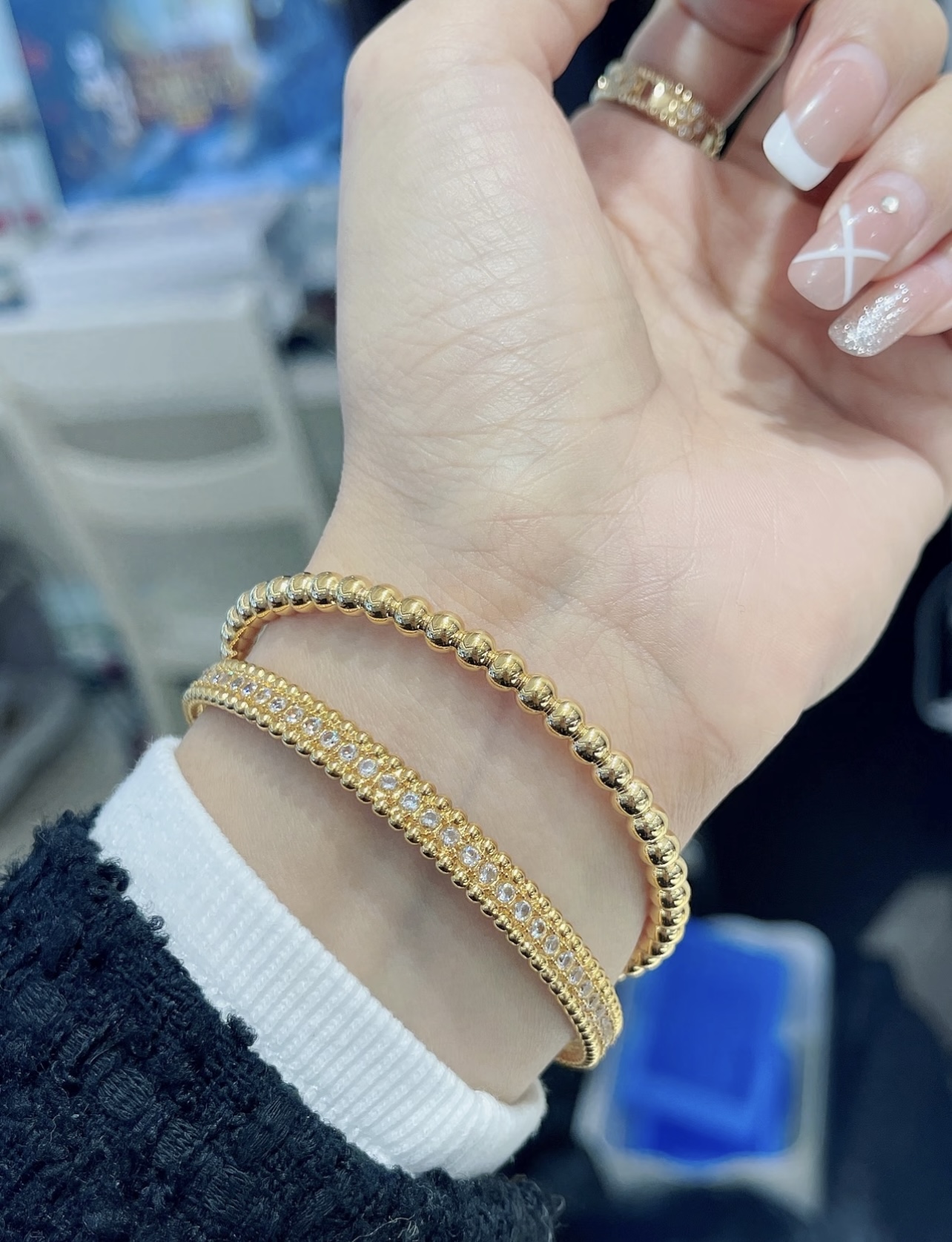 Bracelet Van Cleef Arpels Perlee Métal doré jaune avec accents de diamants clairs Circonférence intérieure de 17 cm