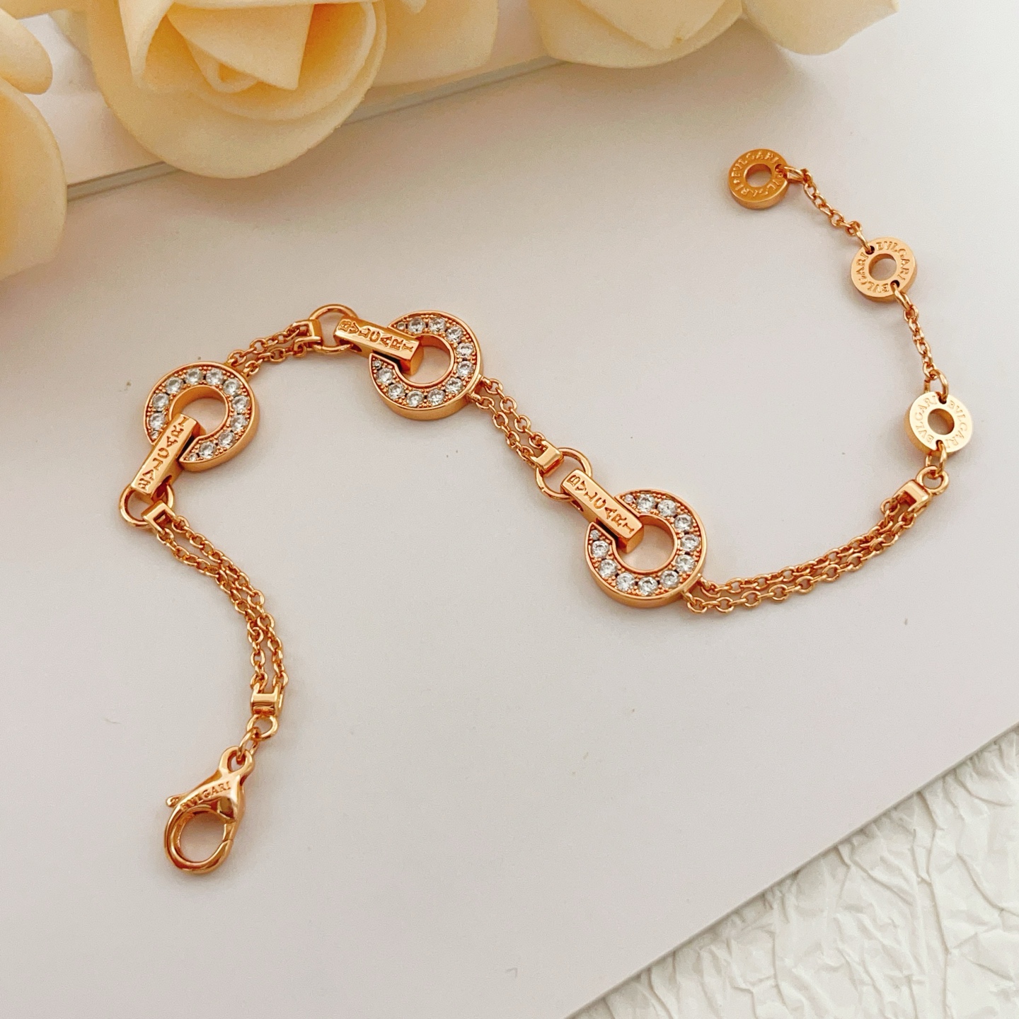 Bvlgari BVLGARIBVLGARI bracelet Rose gold with clear diamond pave 18cm
