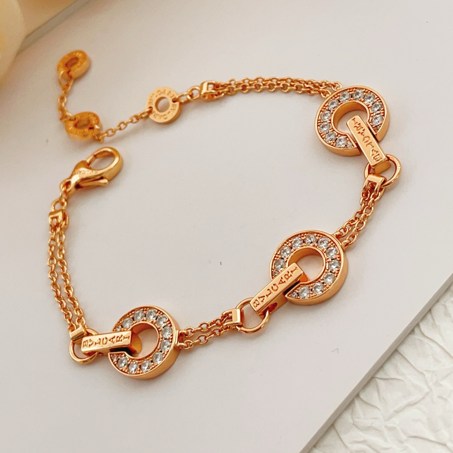 Bvlgari BVLGARIBVLGARI bracelet Rose gold with clear diamond pave 18cm