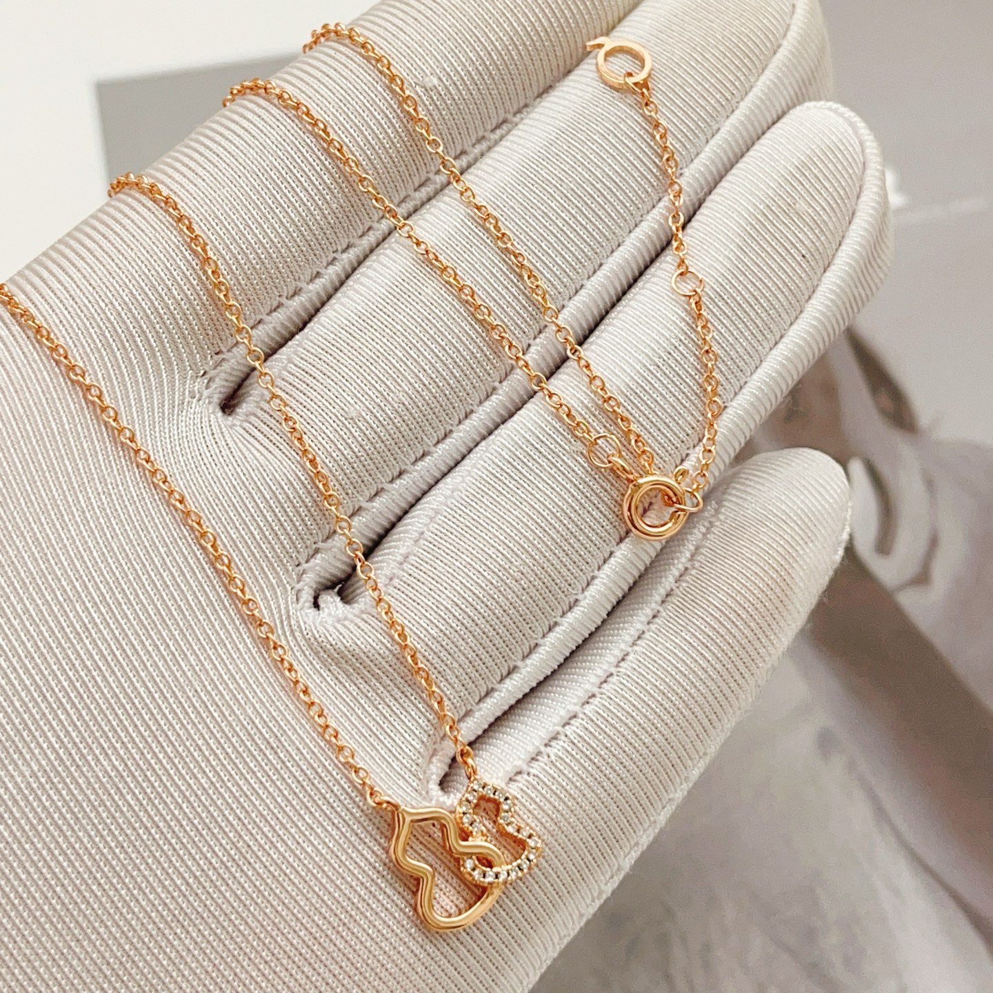 Qeelin Wulu necklace 18k rose gold with clear diamond accents 42cm with 5cm extender
