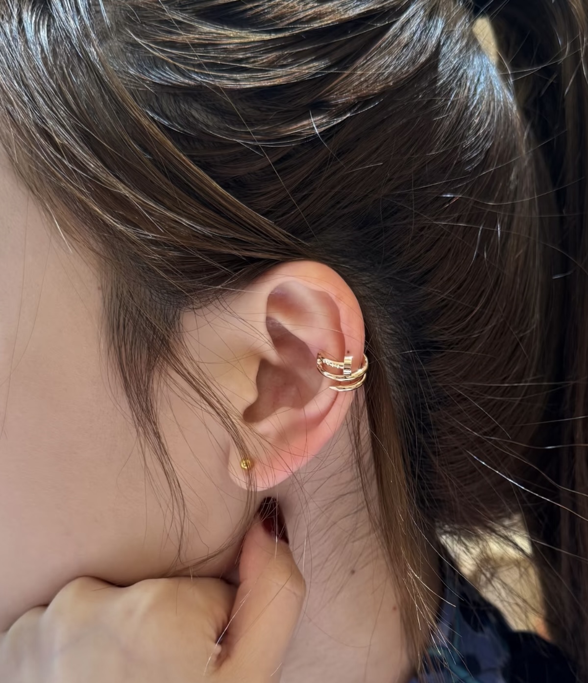Cartier Signature Logo Claw Cuff Earrings earrings 18k yellow gold no gemstones 12mm outer diameter