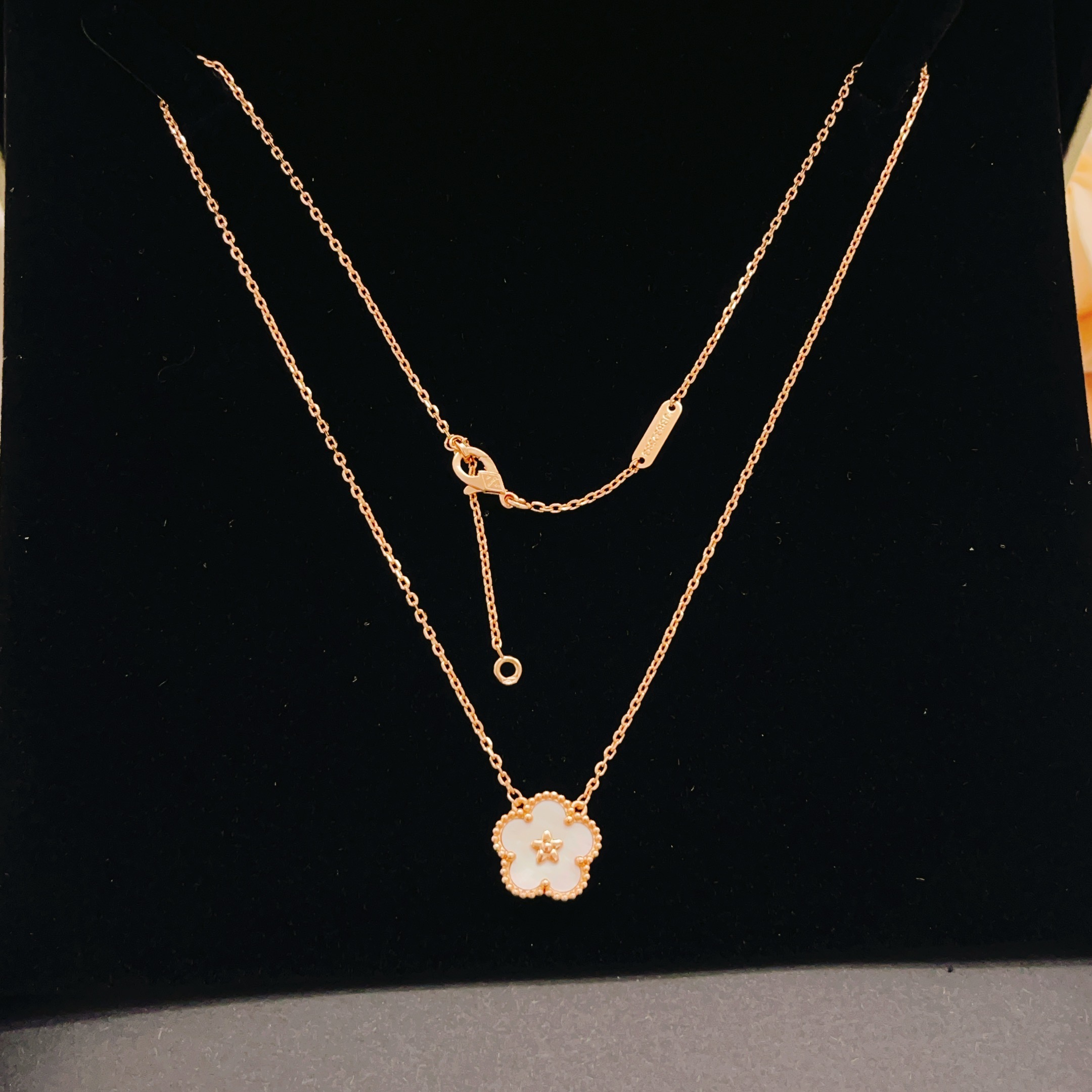 Van Cleef Arpels Lucky Spring Plum Blossom necklace 18K rose gold white mother-of-pearl 42cm