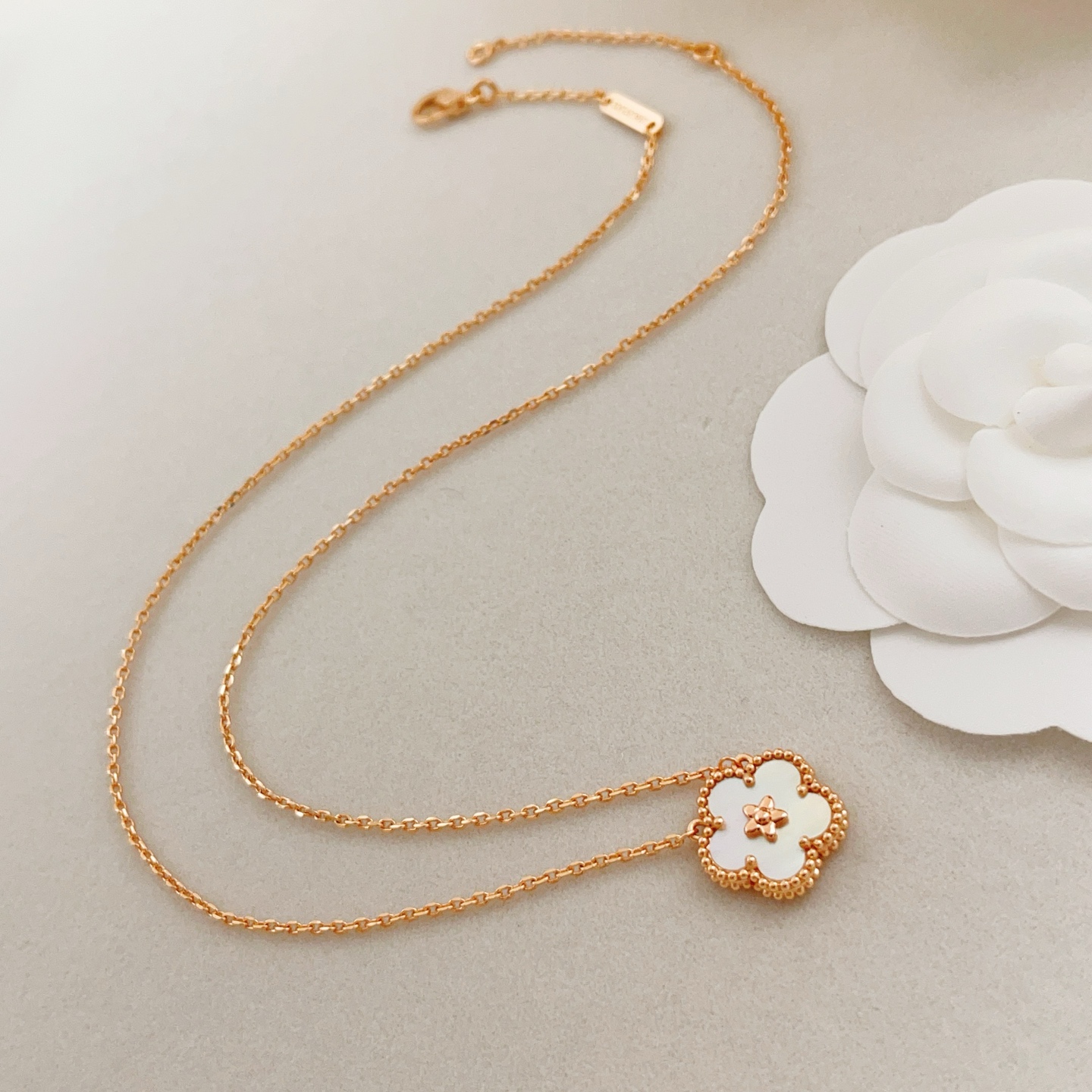 Van Cleef Arpels Lucky Spring Plum Blossom necklace 18K rose gold white mother-of-pearl 42cm