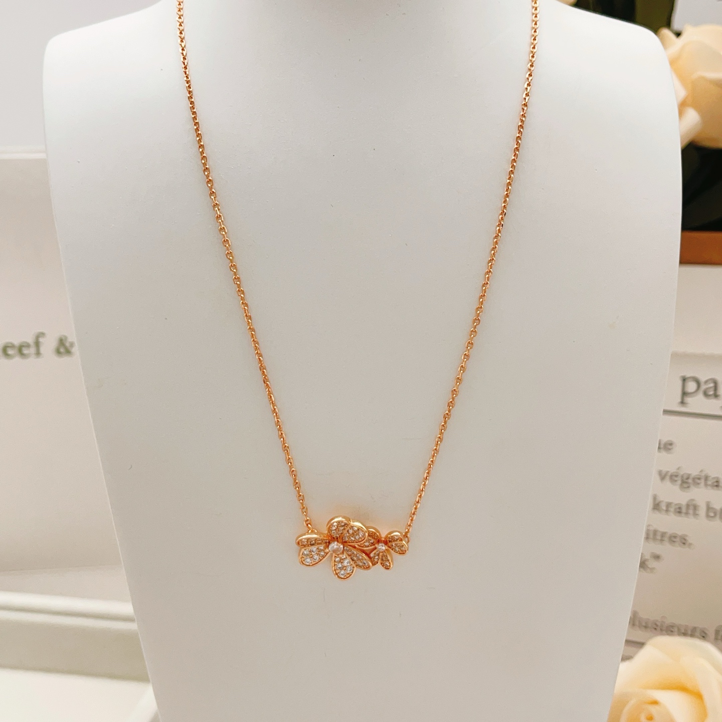 Collana Van Cleef Arpels Frivole in oro rosa 18 carati con diamanti tondi taglio brillante da 42 cm con prolunga da 2 cm