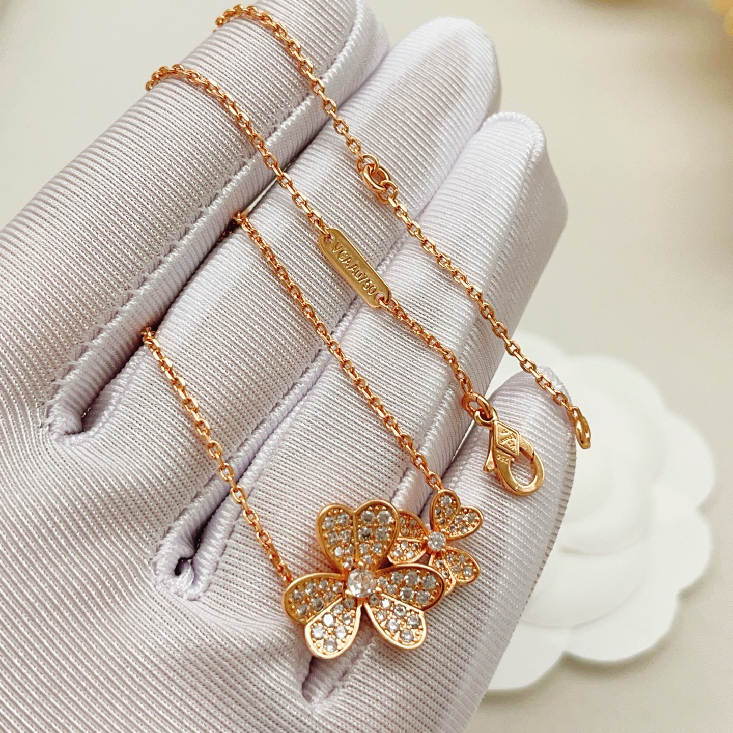 Collana Van Cleef Arpels Frivole in oro rosa 18 carati con diamanti tondi taglio brillante da 42 cm con prolunga da 2 cm