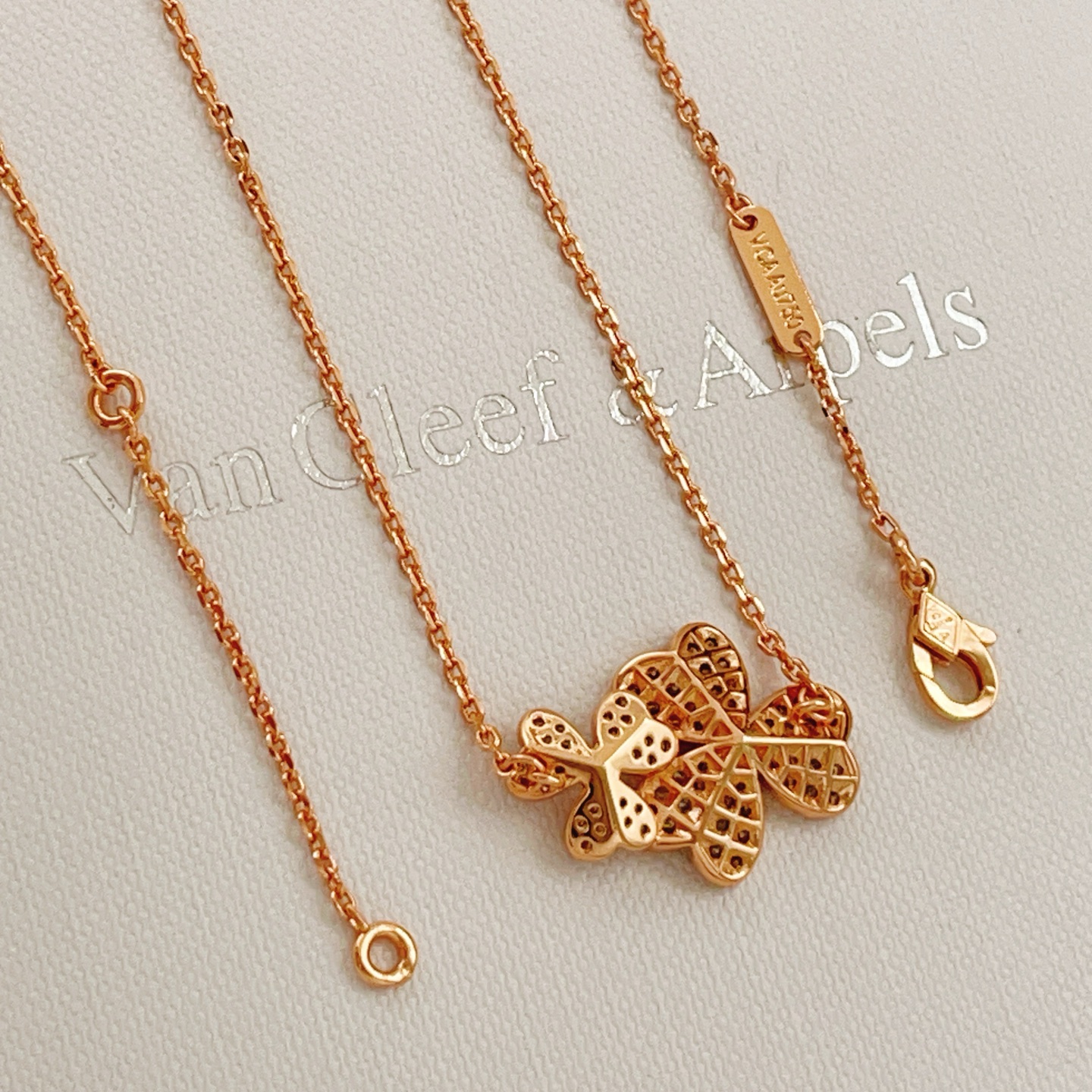 Collana Van Cleef Arpels Frivole in oro rosa 18 carati con diamanti tondi taglio brillante da 42 cm con prolunga da 2 cm