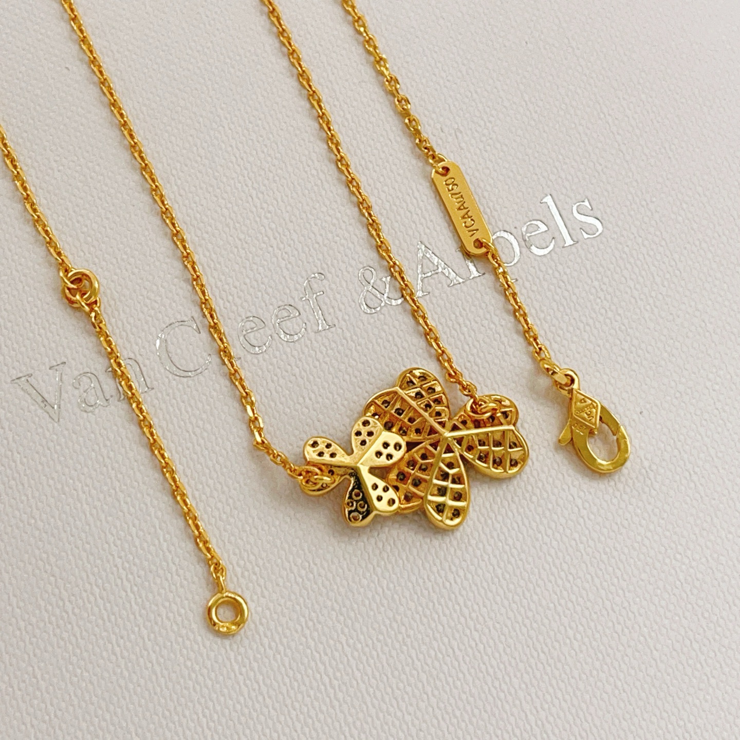 Van Cleef Arpels Frivole necklace yellow gold with clear diamond accents 42cm with 5cm extender