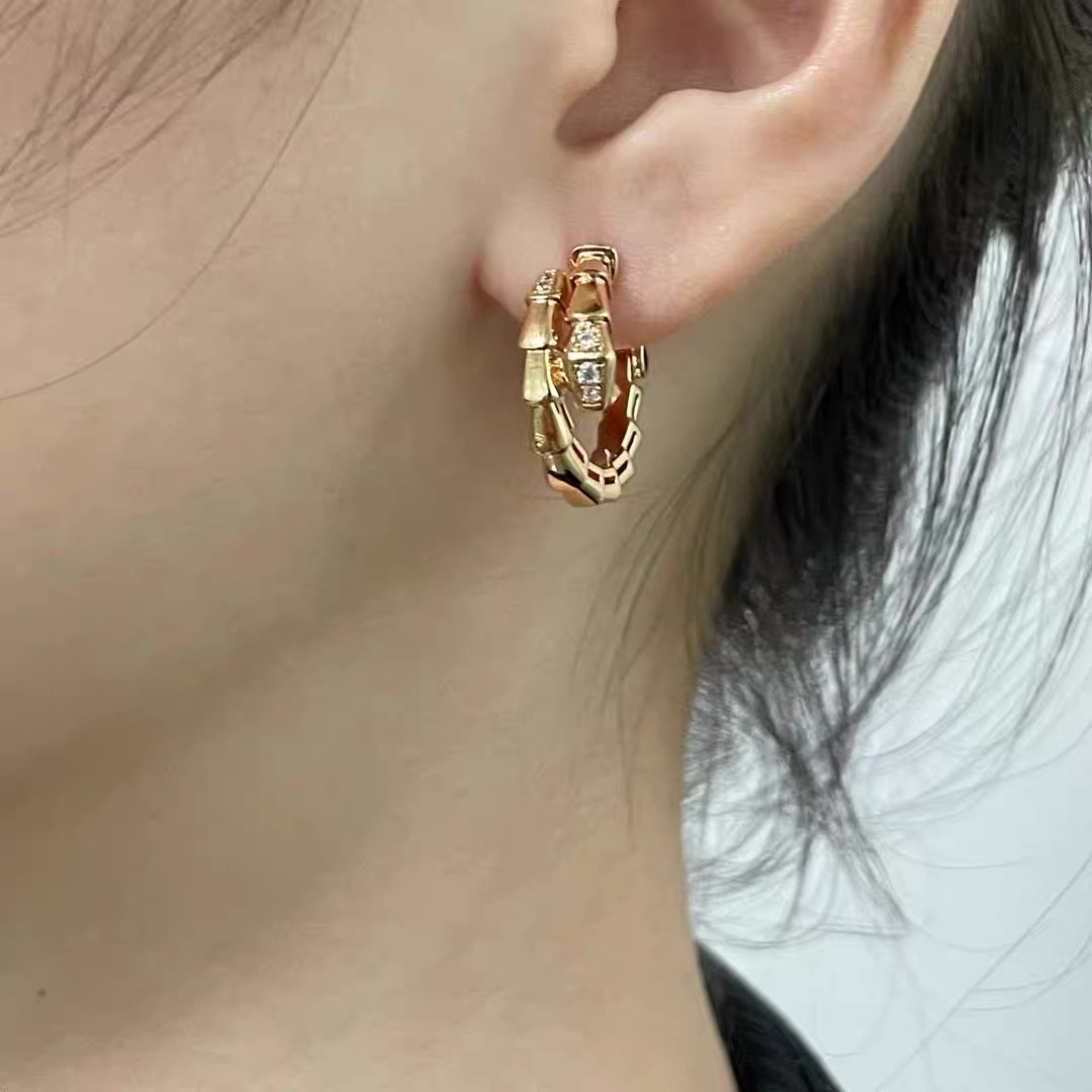 Bvlgari Serpenti Viper earrings Yellow gold with clear diamond accents 15mm hoop diameter