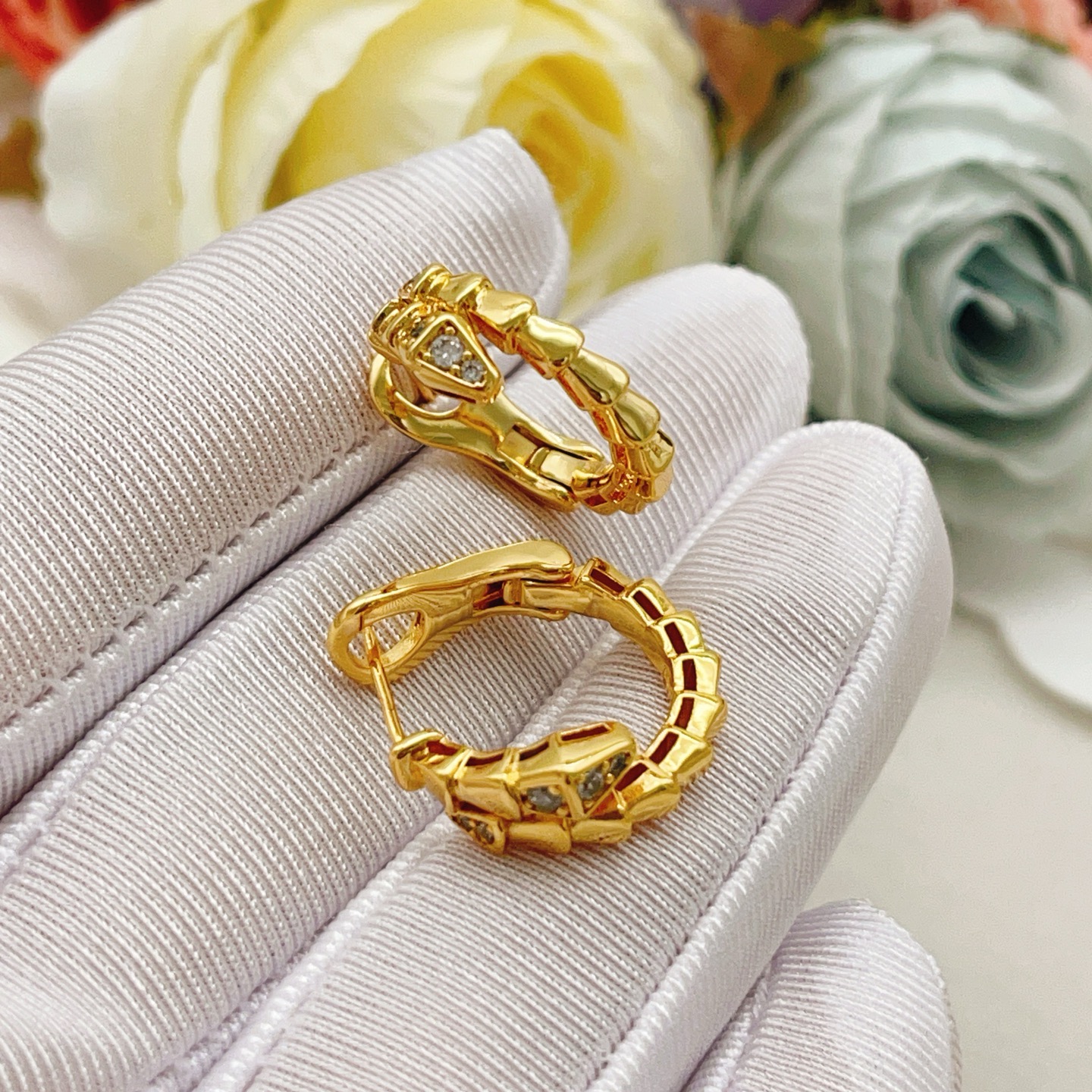 Bvlgari Serpenti Viper earrings Yellow gold with clear diamond accents 15mm hoop diameter
