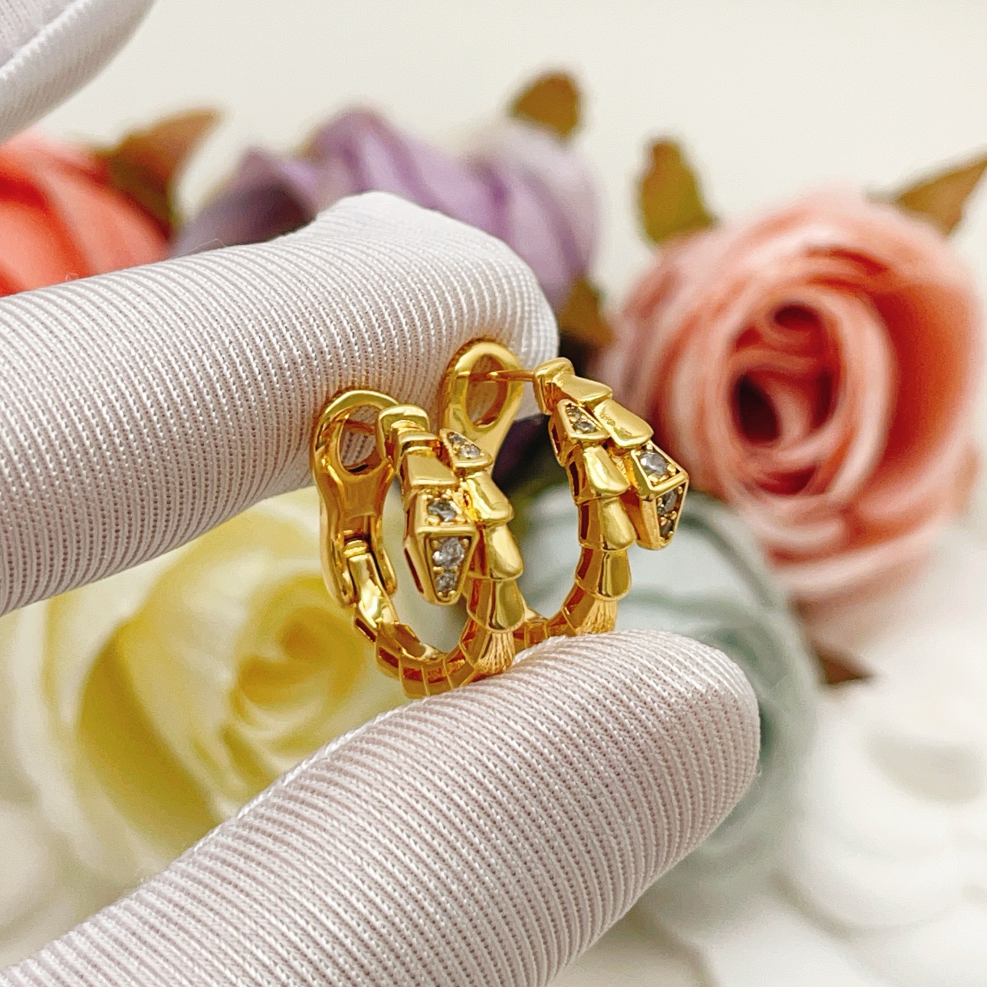 Bvlgari Serpenti Viper earrings Yellow gold with clear diamond accents 15mm hoop diameter